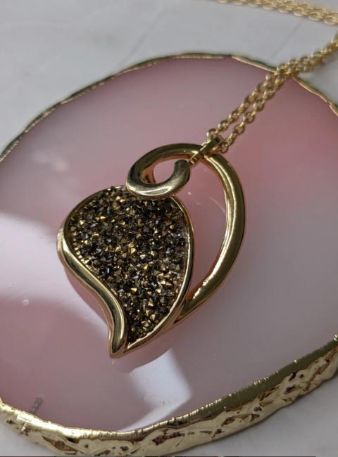 Gold Leaf Pendant Necklace