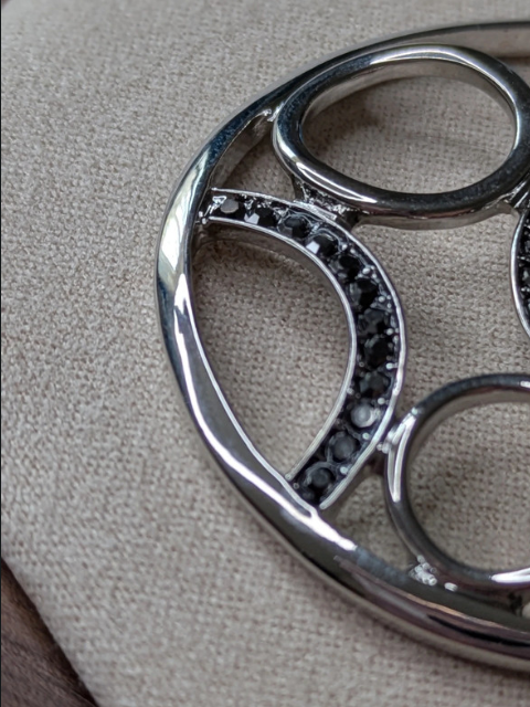 Elegant Silver Circle Pendant Necklace