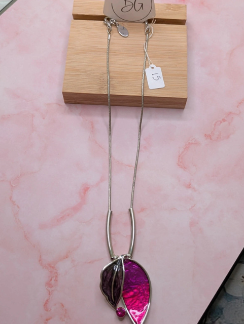 Elegant Pendant Necklace