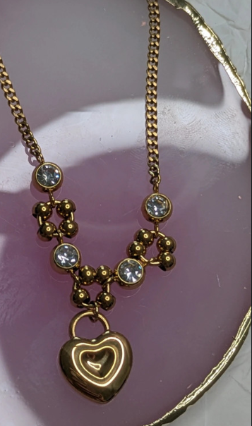 Gold Heart Pendant Necklace