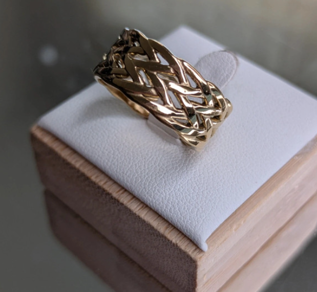 Anello oro intrecciato