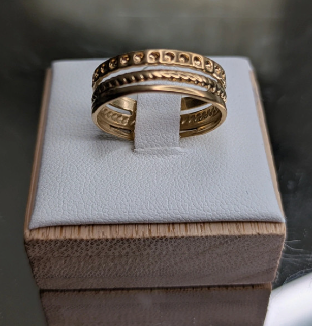 Anello oro a tre fasce