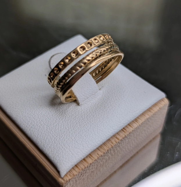 Anello oro a tre fasce