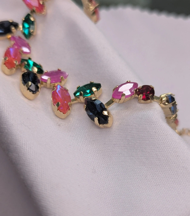 Bracciale multicolore con pietre preziose