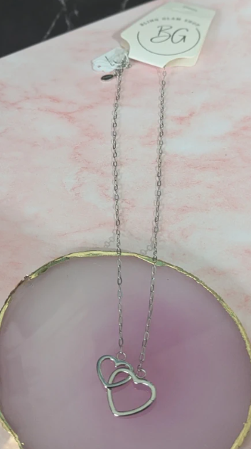 Collana girocollo con cuori intrecciati in acciaio inossidabile silver