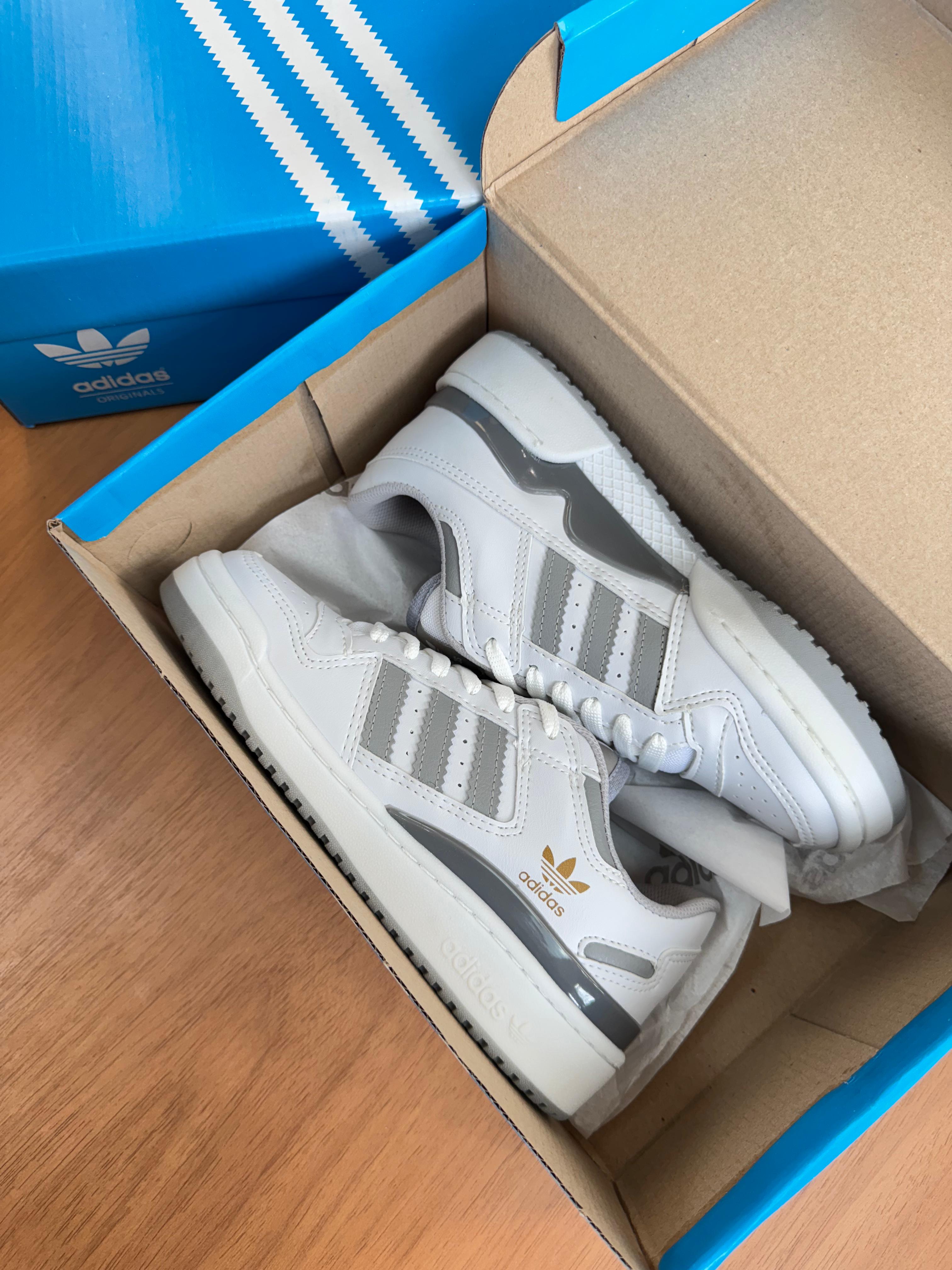 #013 Adidas Fórum cinza do 34 ao 39 R$229,90