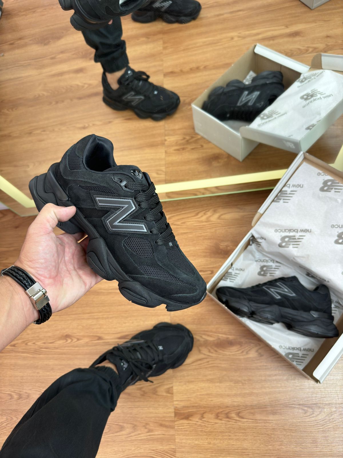 #016 New Balance 9060 couro preto do 38 ao 43 R$339,90