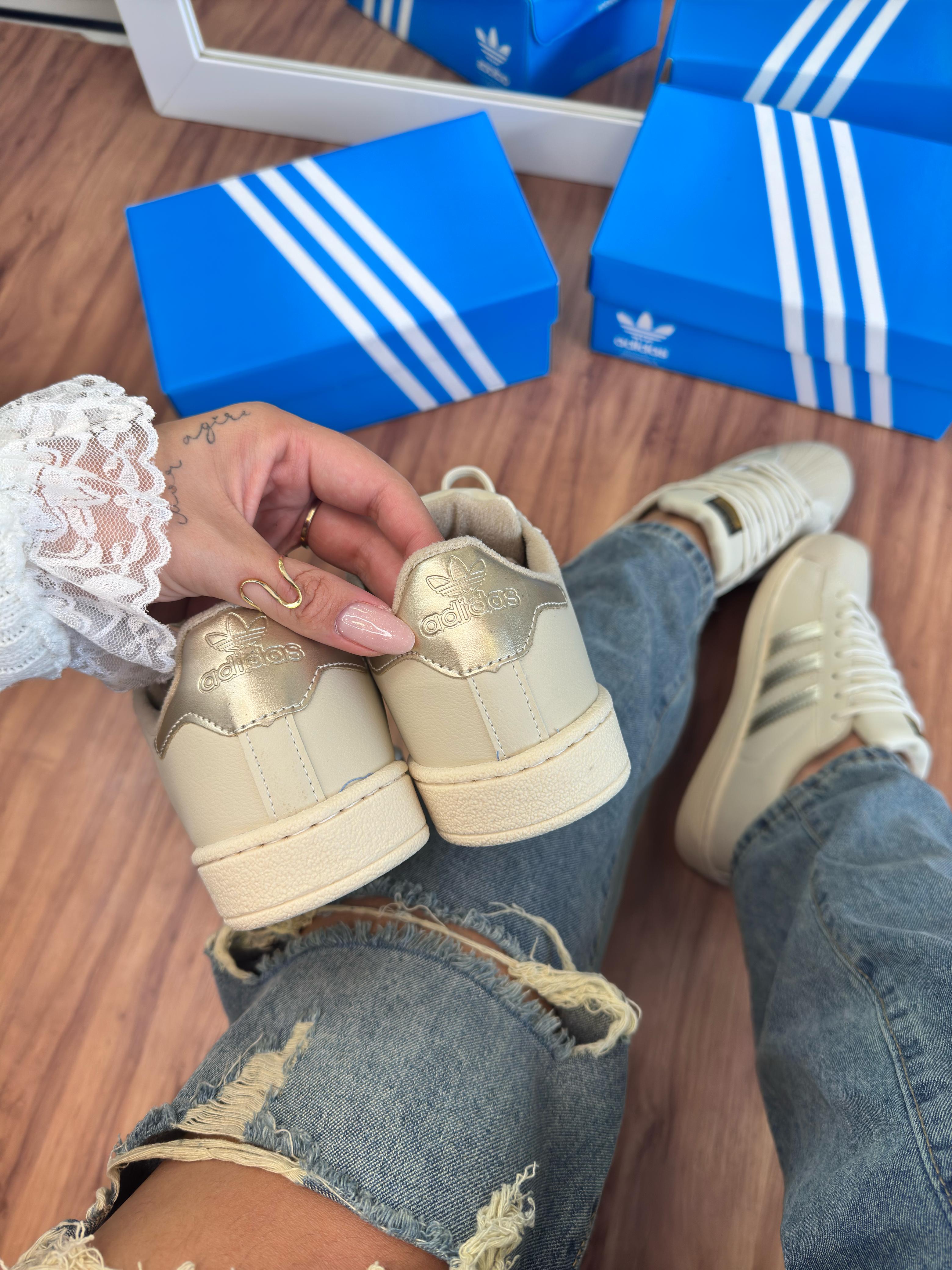 #017 Adidas Super Star Cabeção Off white ouro do 35 ao 39 R$229,90