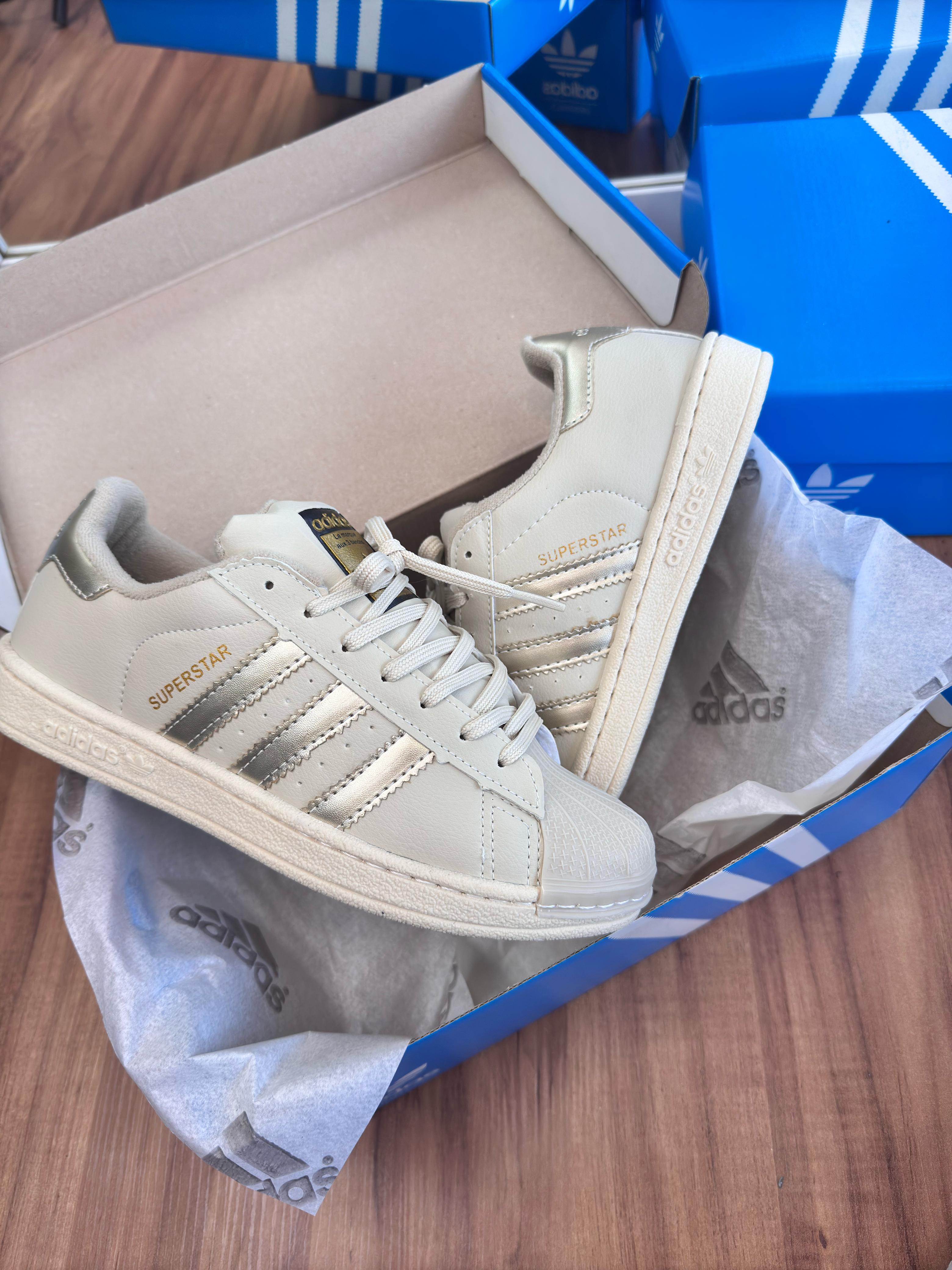 #017 Adidas Super Star Cabeção Off white ouro do 35 ao 39 R$229,90