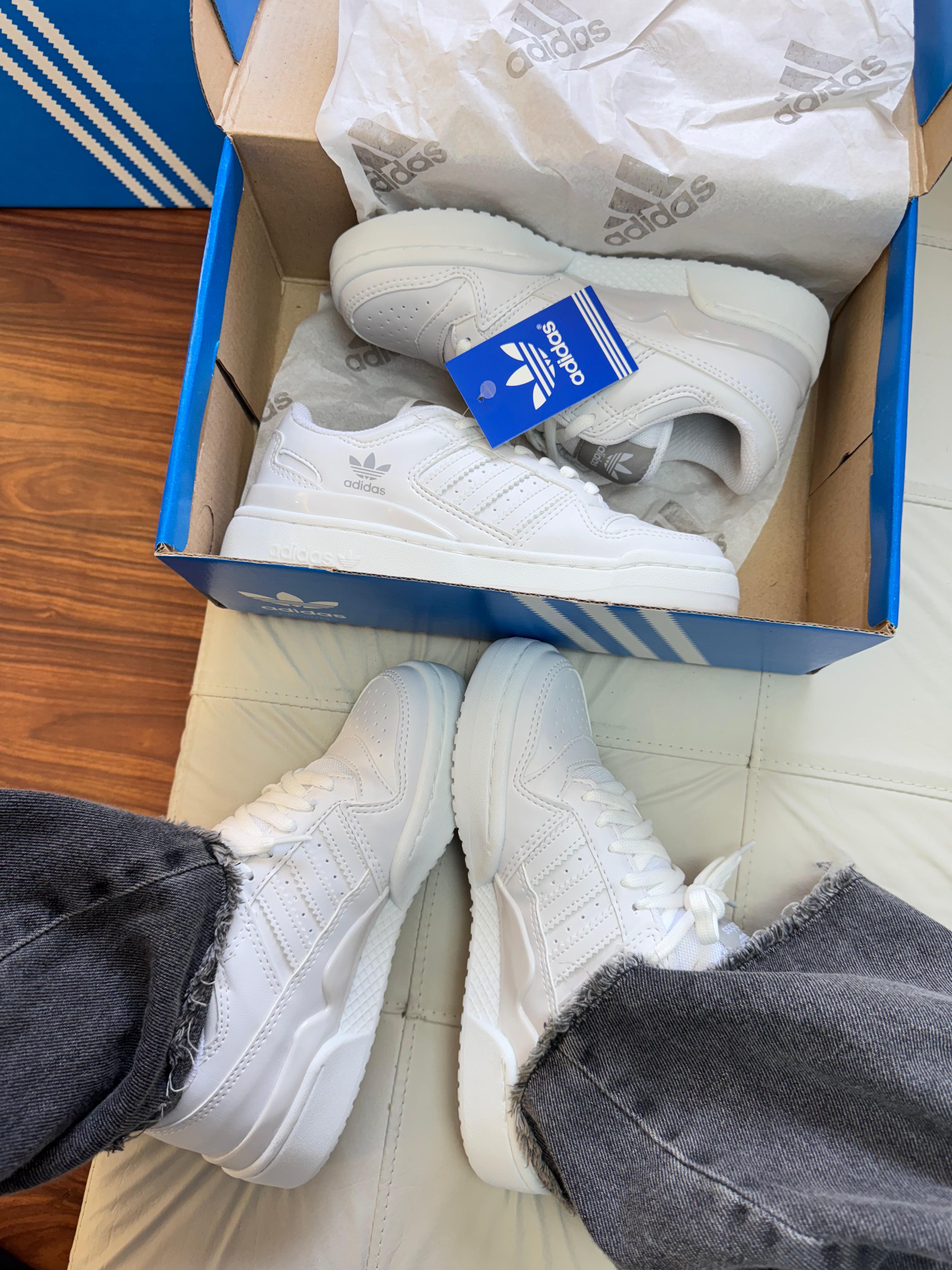 #022 Adidas Fórum branco do 34 ao 43 R$219,90