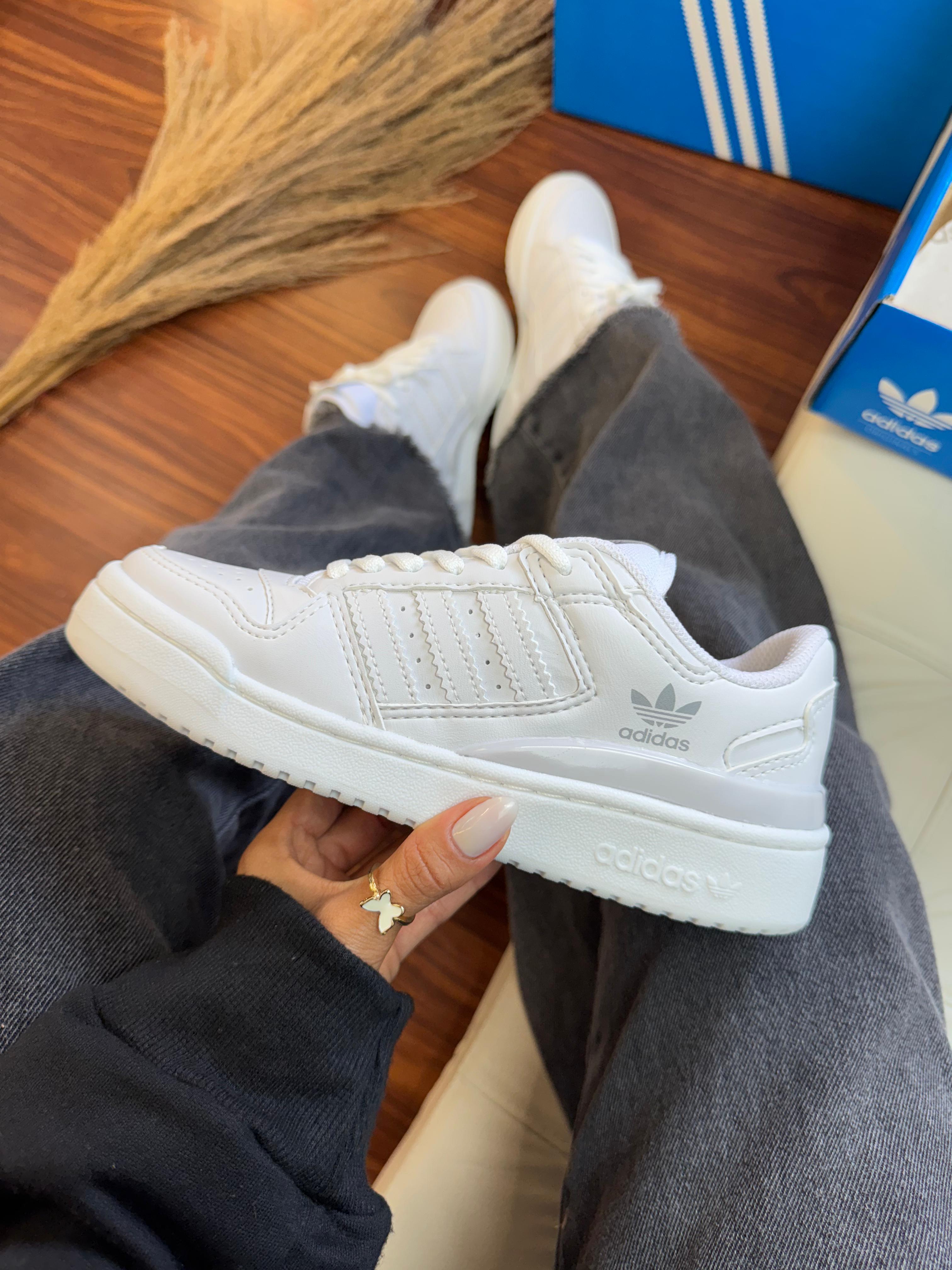 #022 Adidas Fórum branco do 34 ao 43 R$219,90