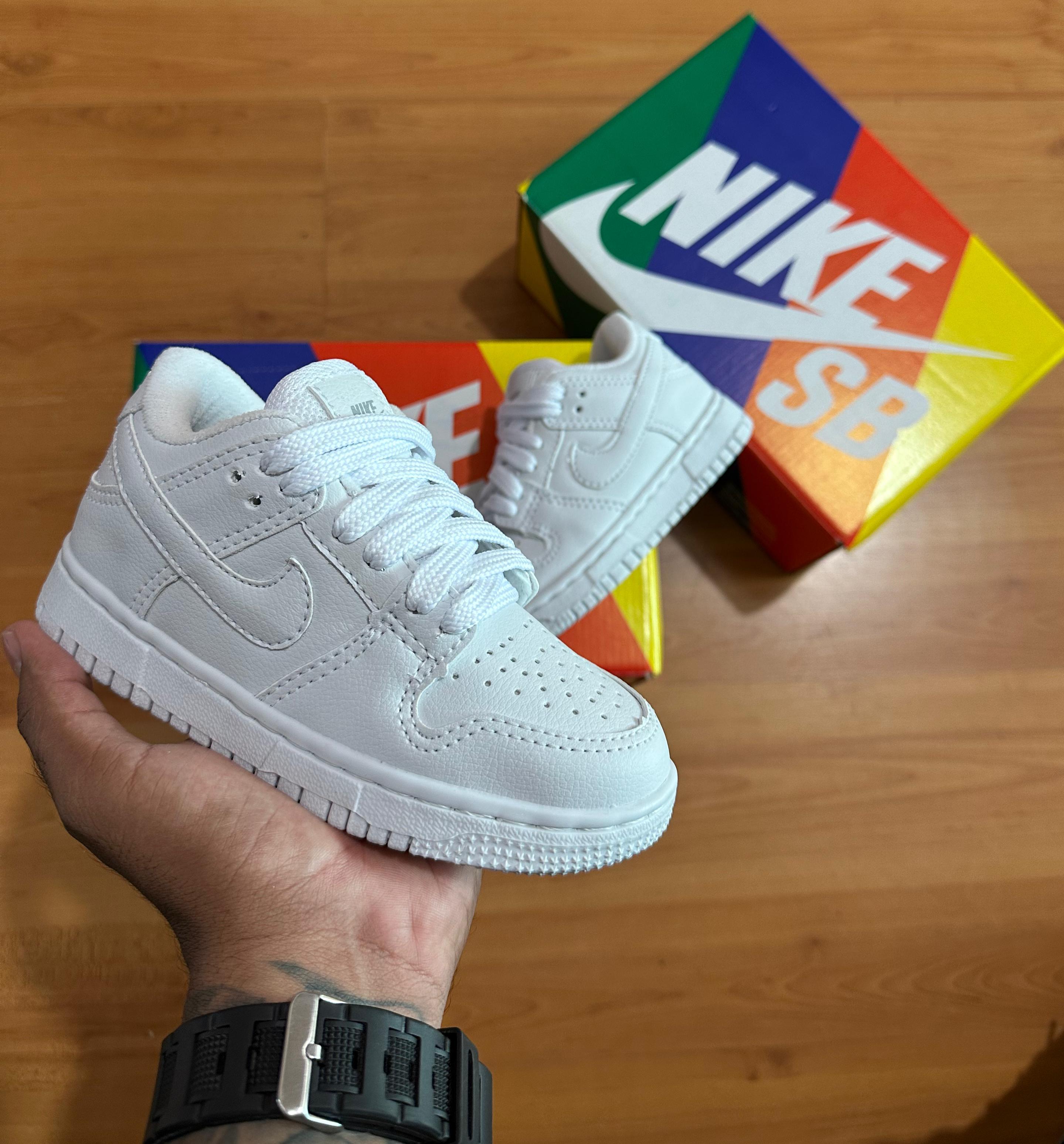 #051 Nike Dunk SB infantil branco do 27 ao 33 R$149,90