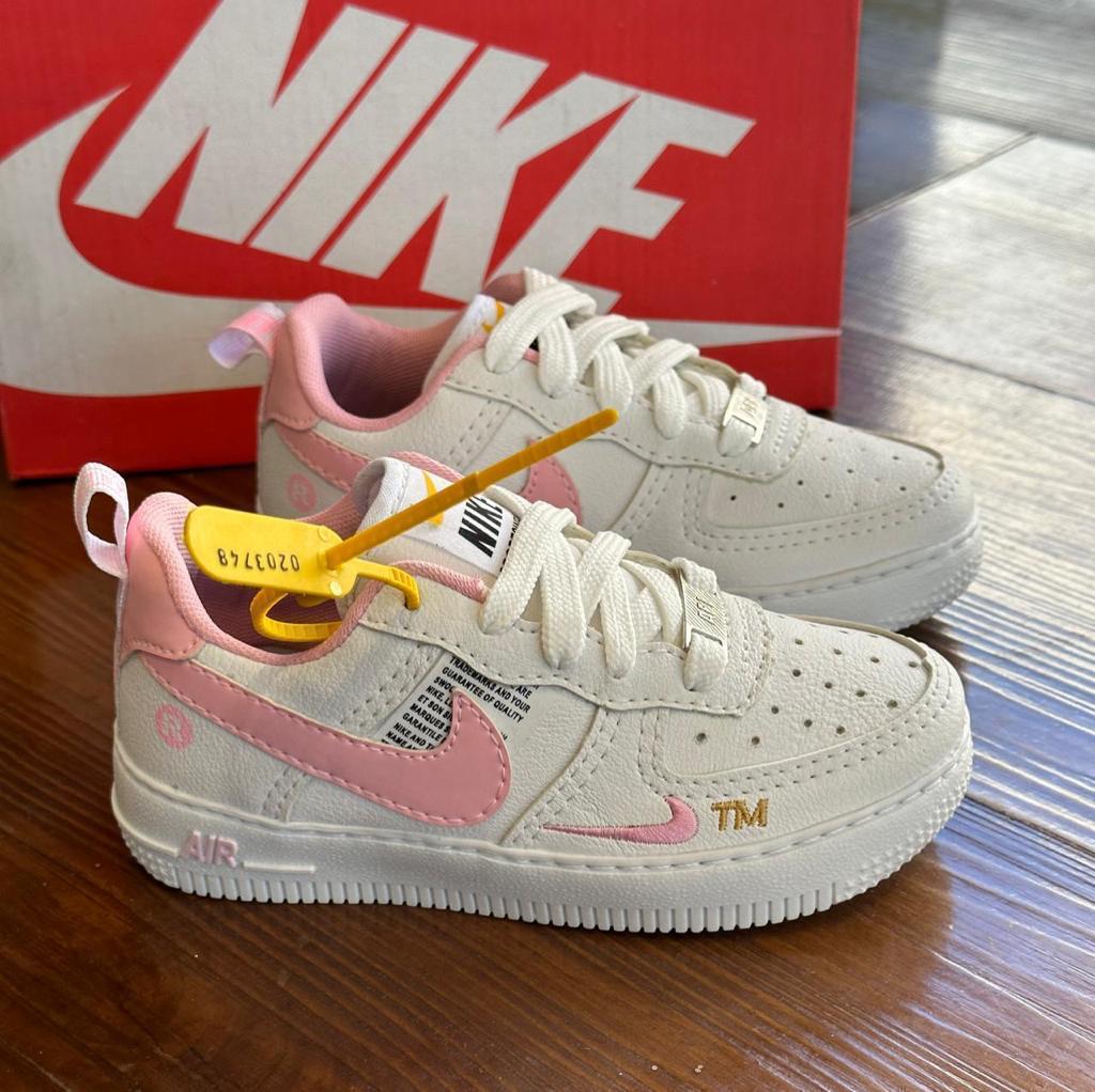 #052 Nike Air Force TM infantil branco rosa bebê do 26 ao 33 R$149,90