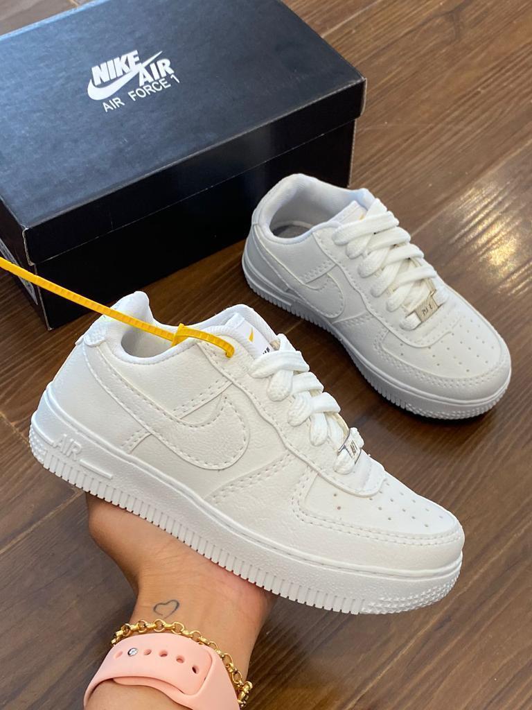#054 Nike Air Force 1 infantil branco do 26 ao 33 R$149,90