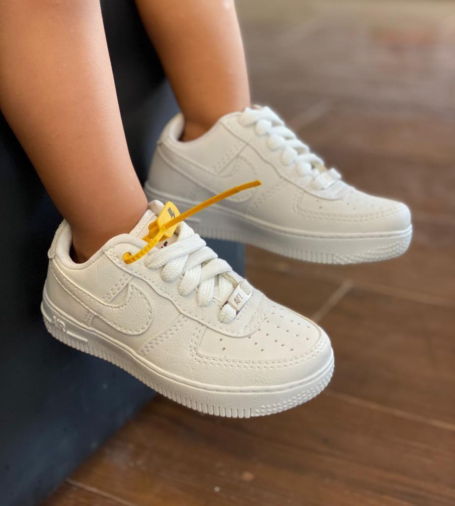 #054 Nike Air Force 1 infantil branco do 26 ao 33 R$149,90