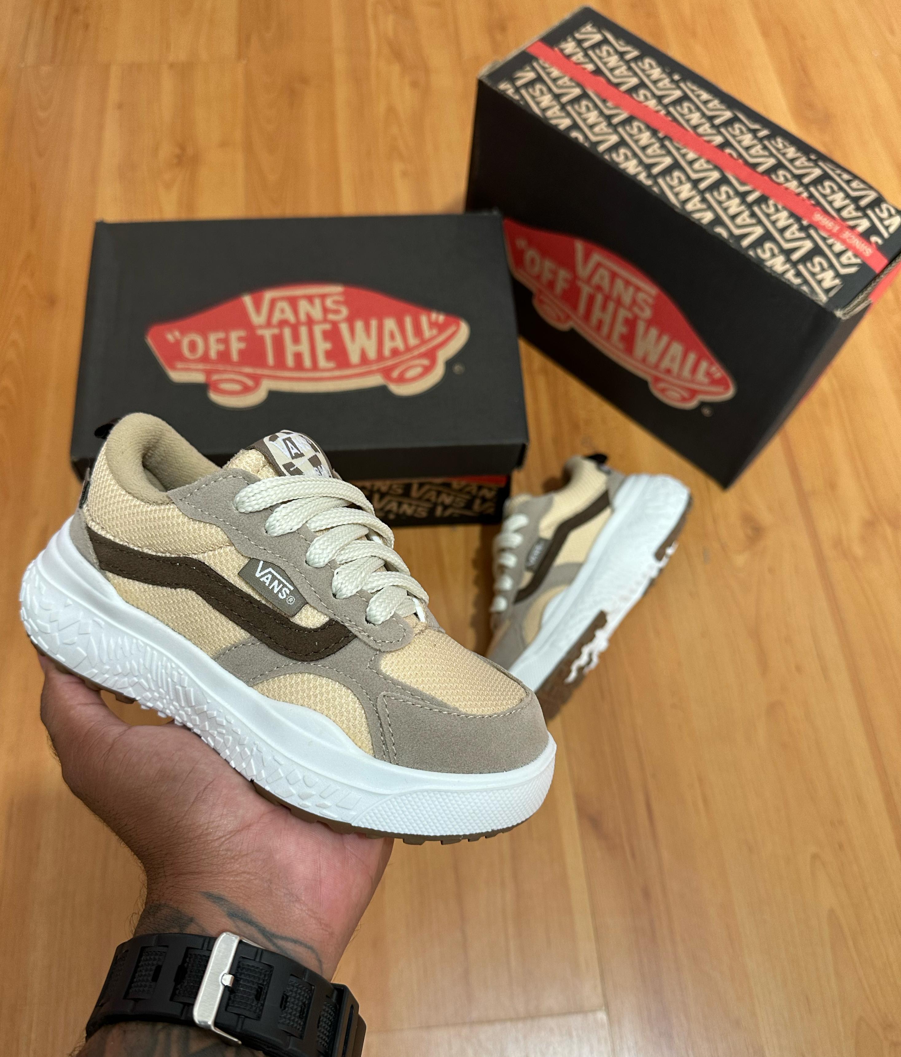 #062 Vans Neo infantil bege do 26 ao 33 R$162,90