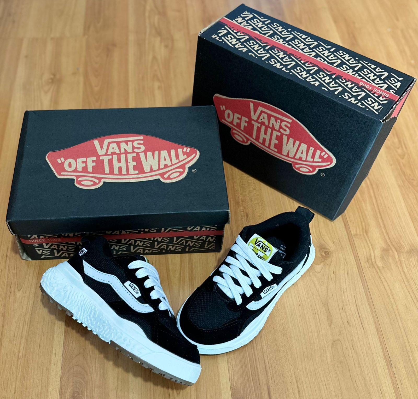 #063 Vans Neo infantil preto branco do 27 ao 33 R$169,90