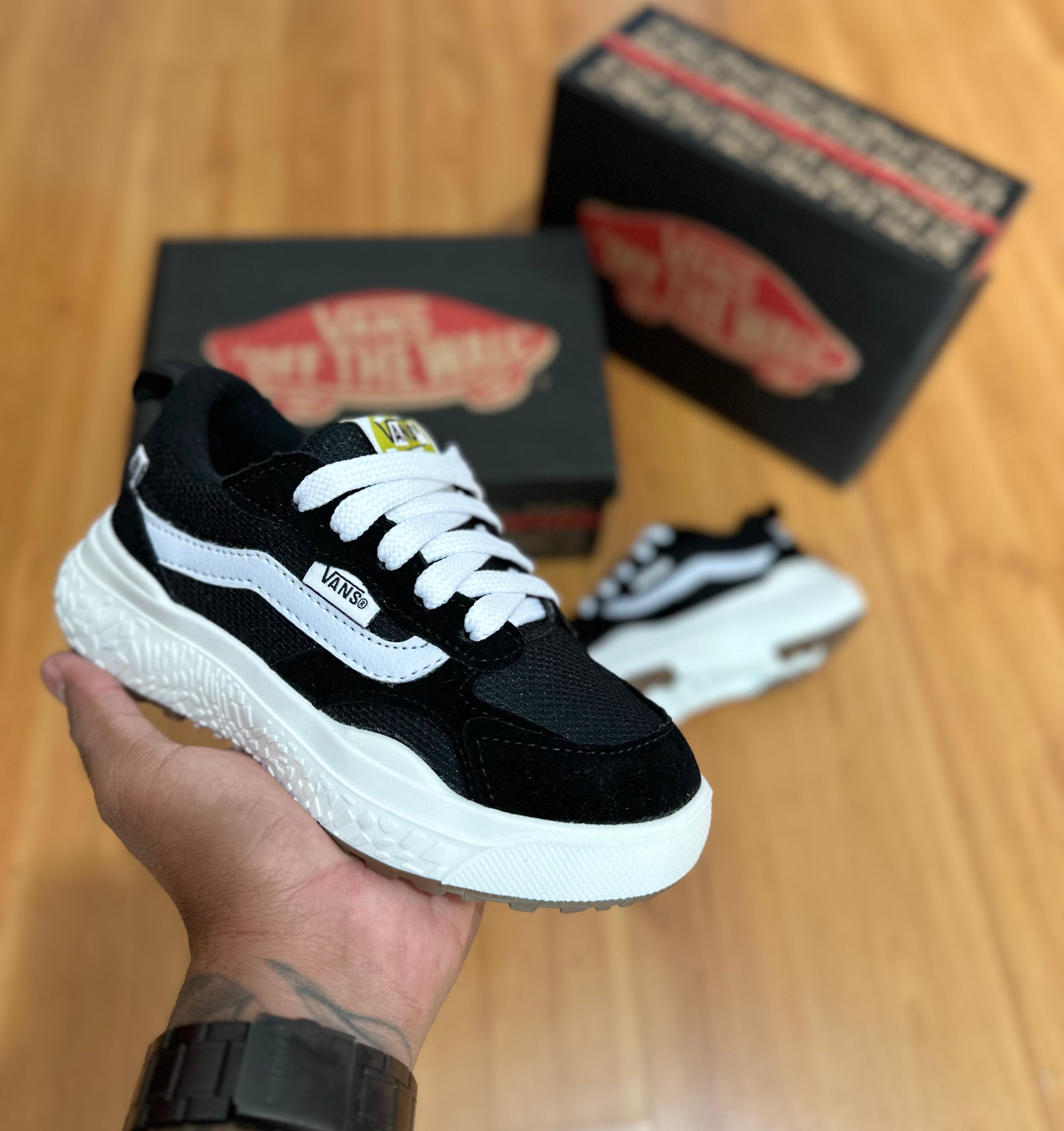 #063 Vans Neo infantil preto branco do 27 ao 33 R$169,90
