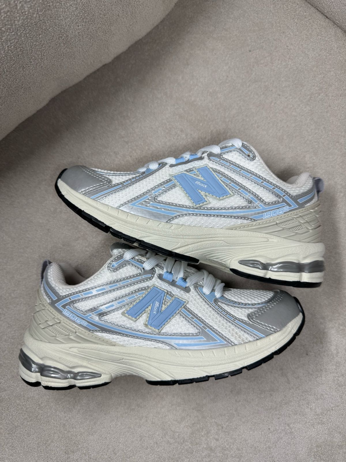 #068 New Balance 1906 do 35 ao 40 R$249,90