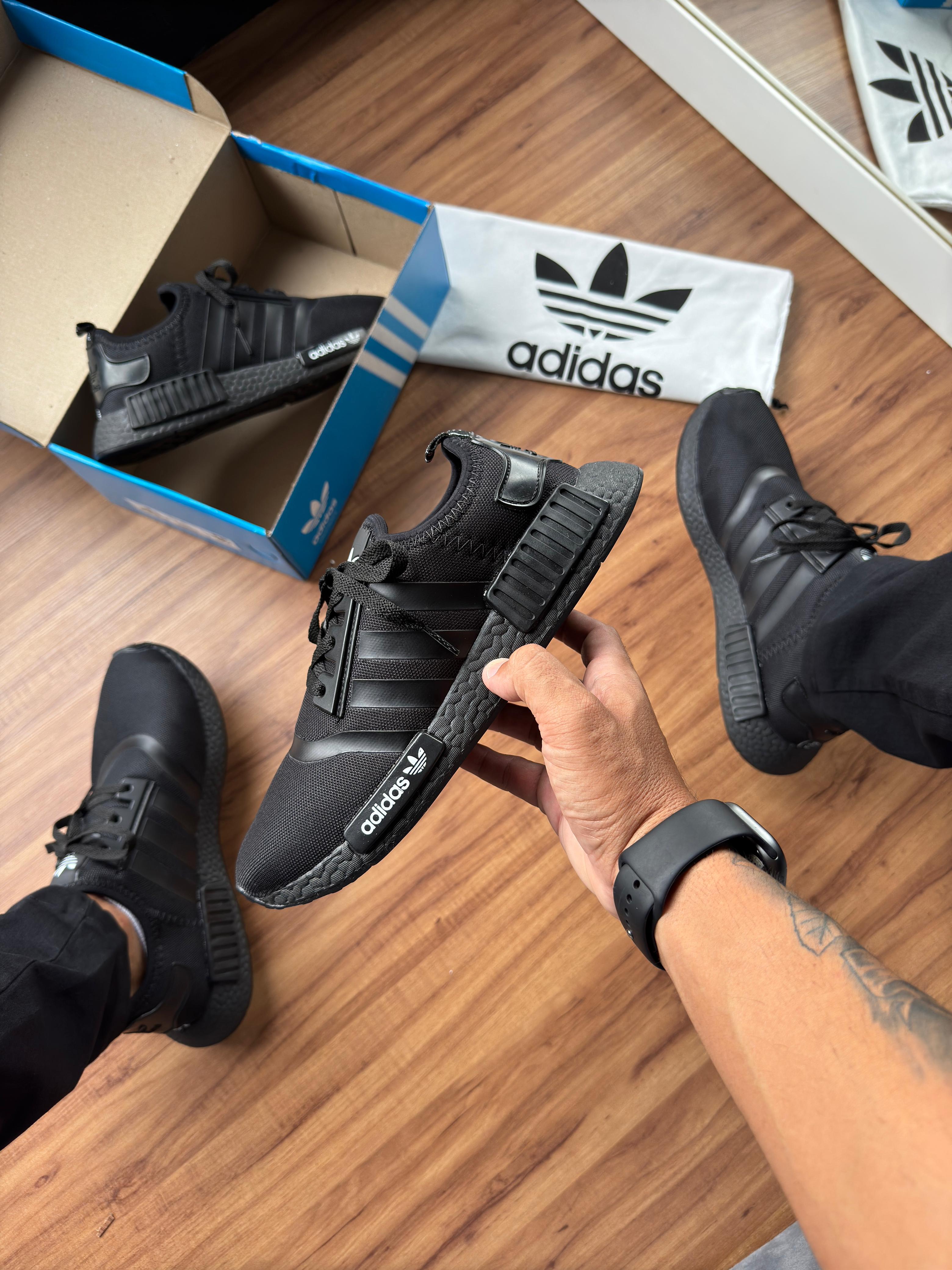 #069 Adidas NMD preto do 38 ao 41 R$229,90