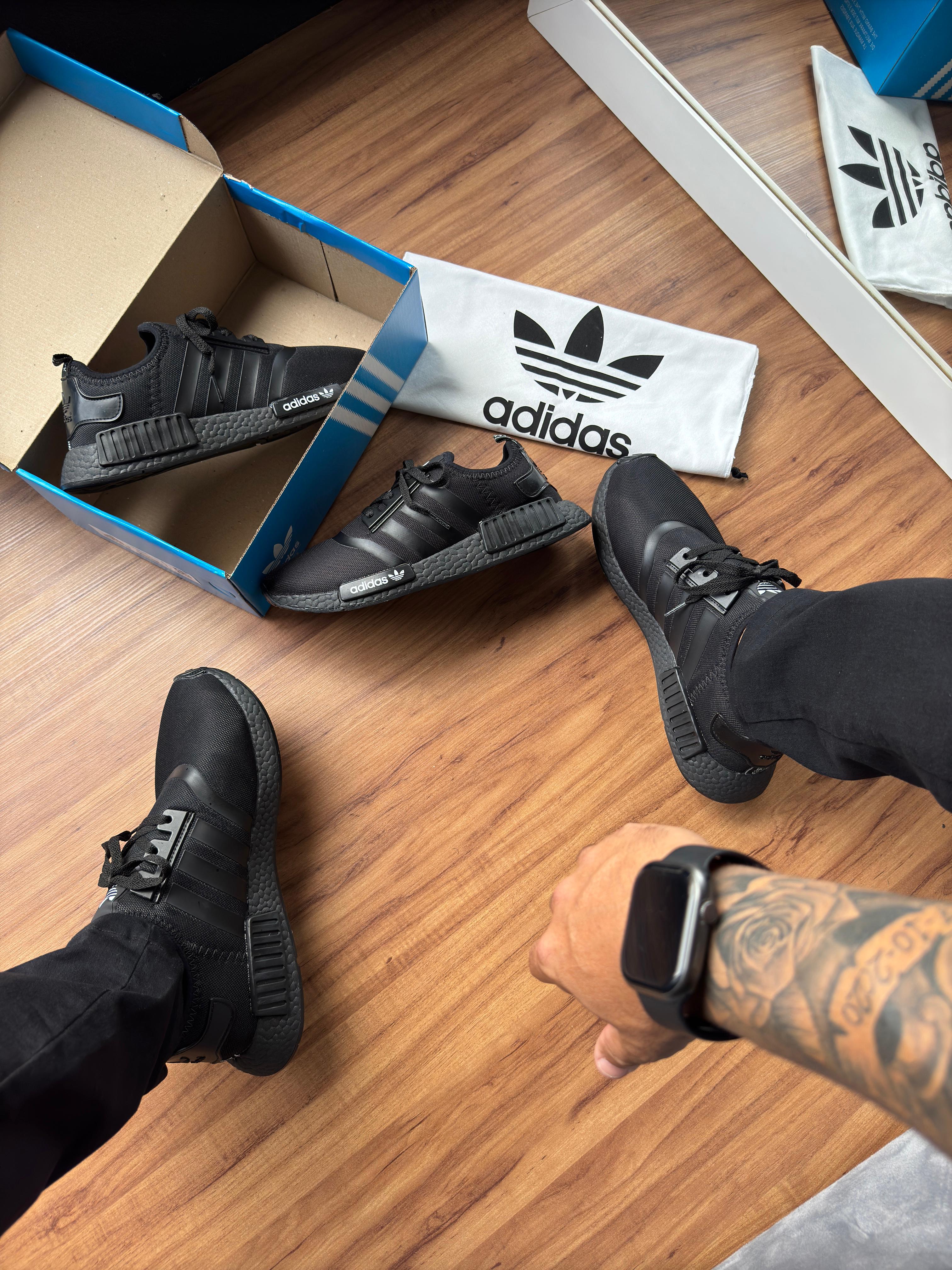 #069 Adidas NMD preto do 38 ao 41 R$229,90