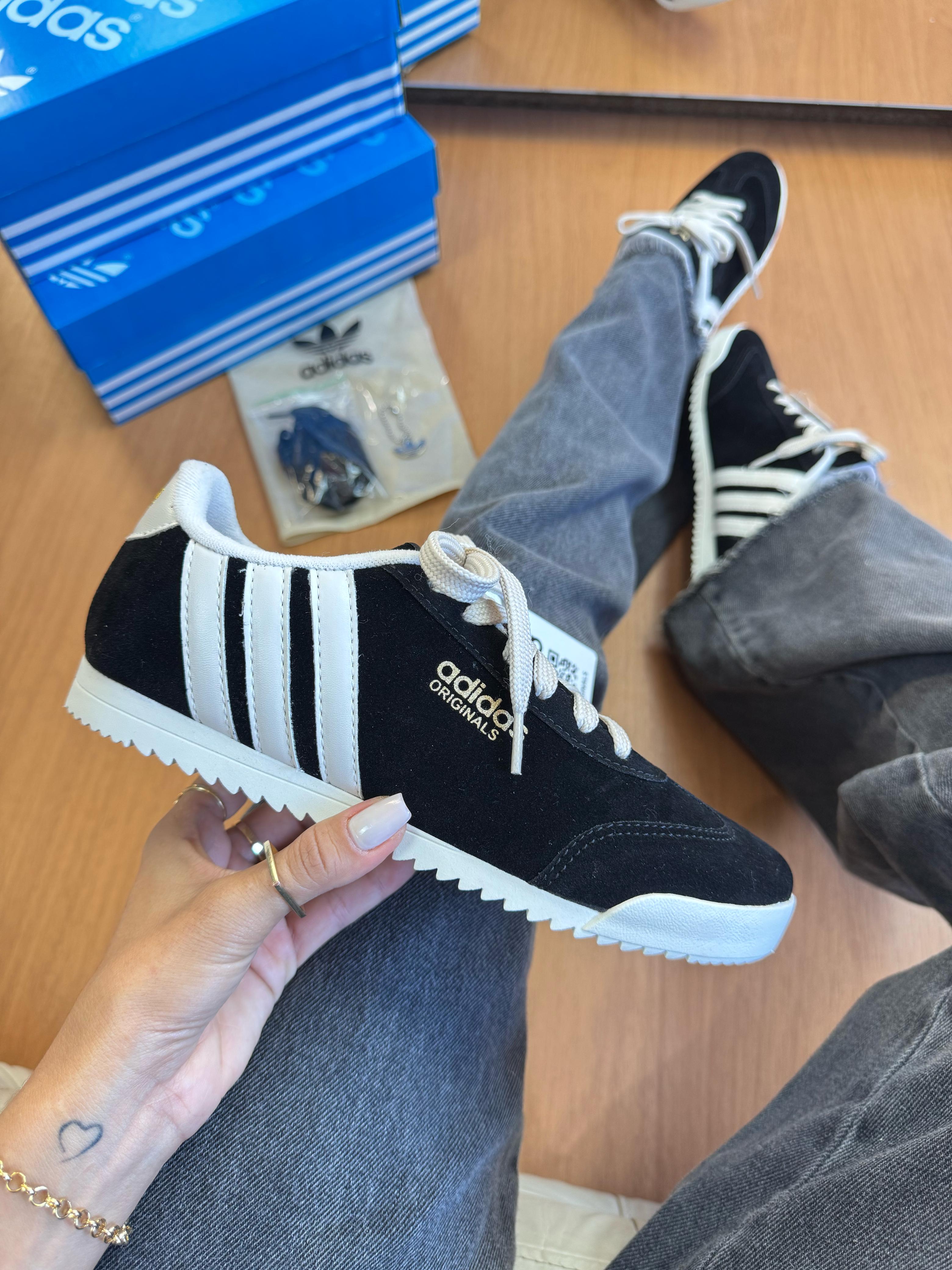 #080 Adidas Originals retrô do 34 ao 39 R$249,90