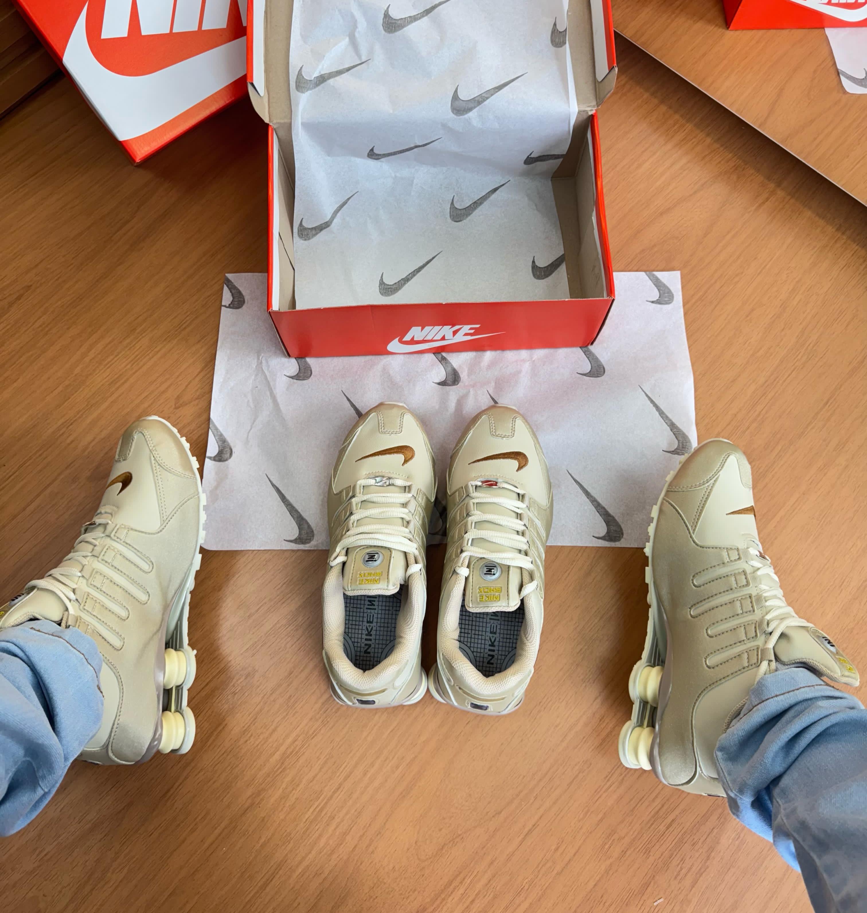 #081 Nike Shox Nz Prime  traseira PU (amortece ) cadarço ponteira ferro do 38 ao 43 R$259,90