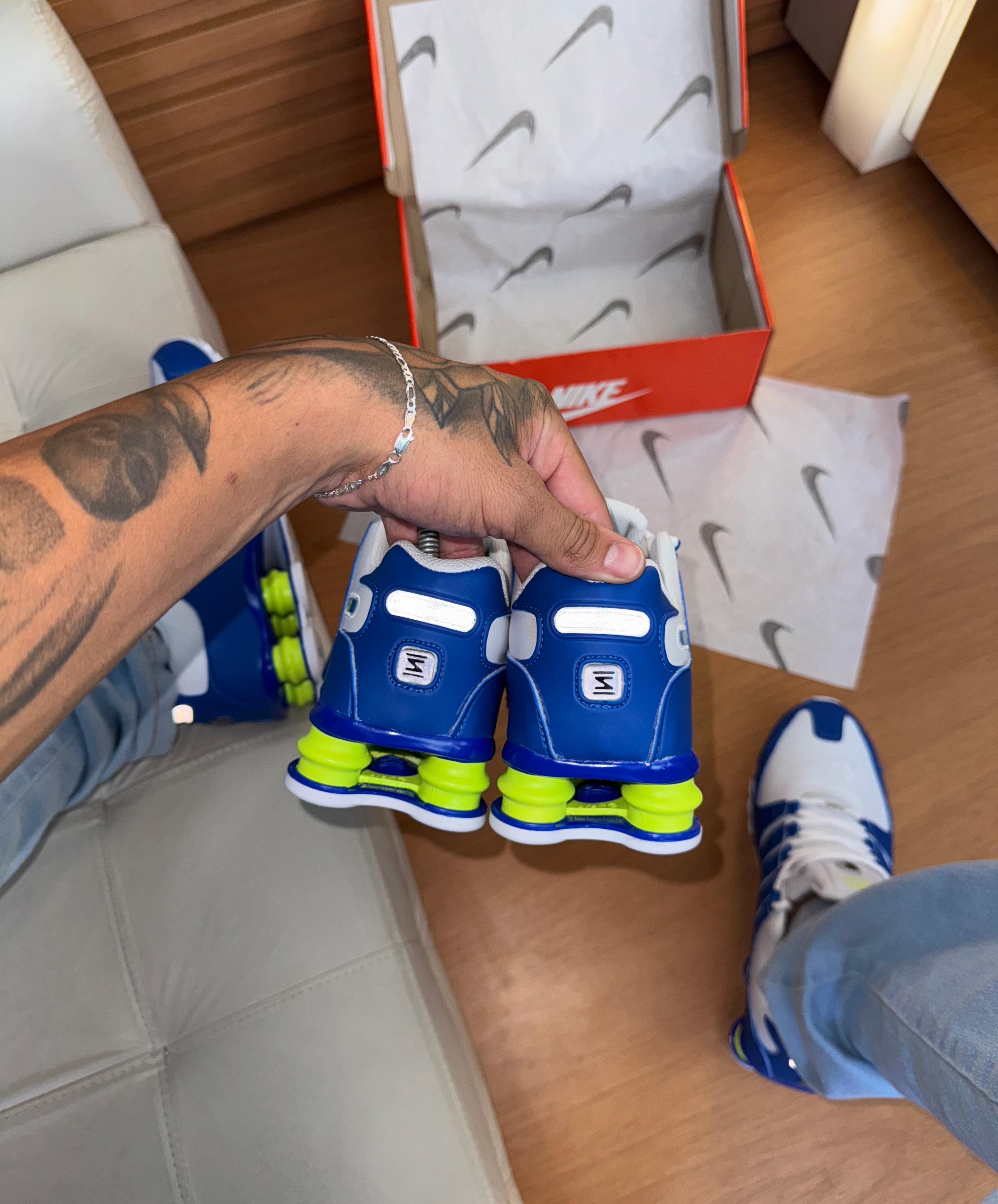 #082 Nike Shox Nz Prime traseira PU( amortece) cadarço ponta de ferro, do 38 ao 43 R$249,90