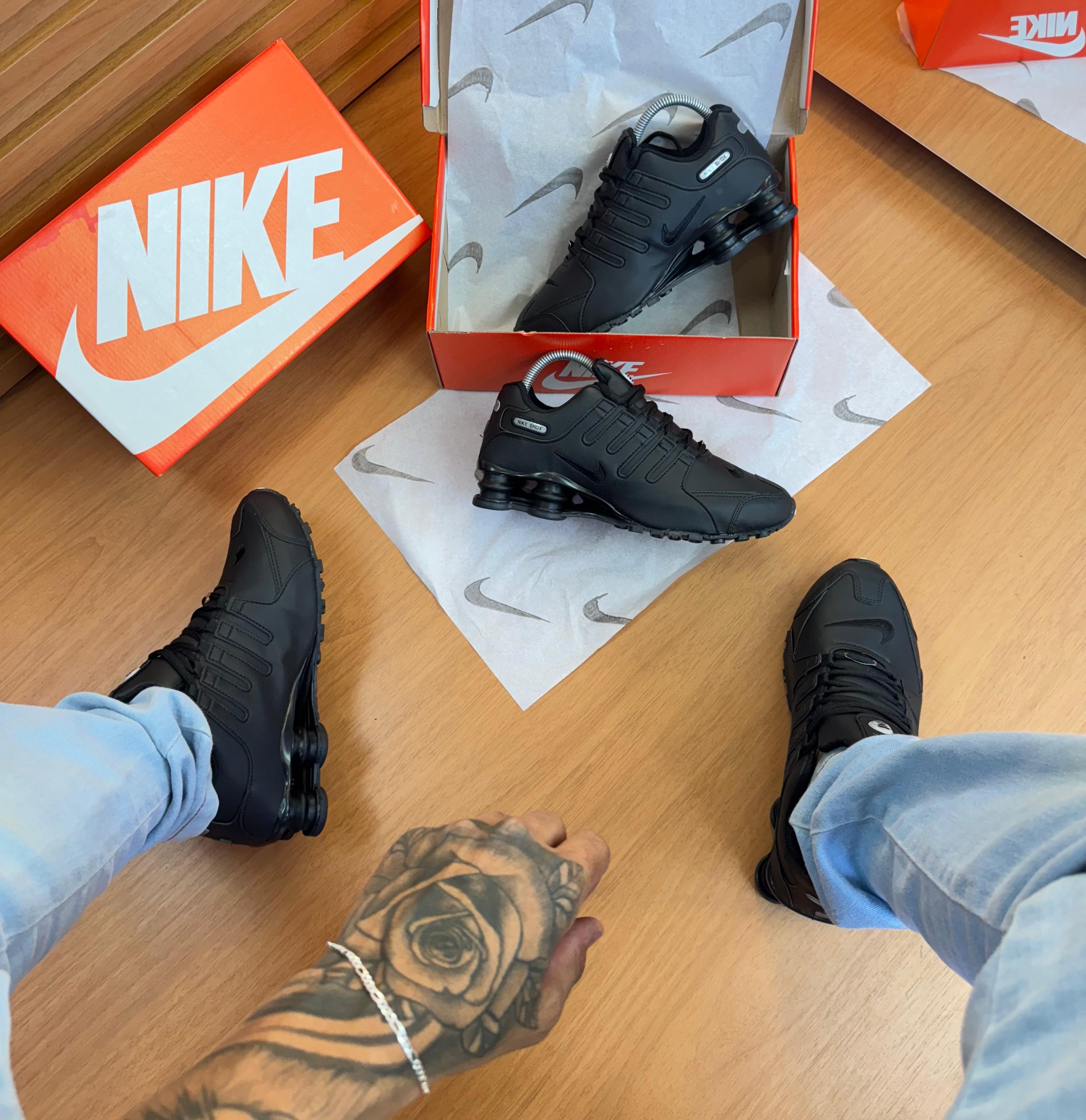 #083 Nike Shox Nz Prime traseira PU(amortece) cadarço ponteira de ferro, do 38 ao 43 R$249,90