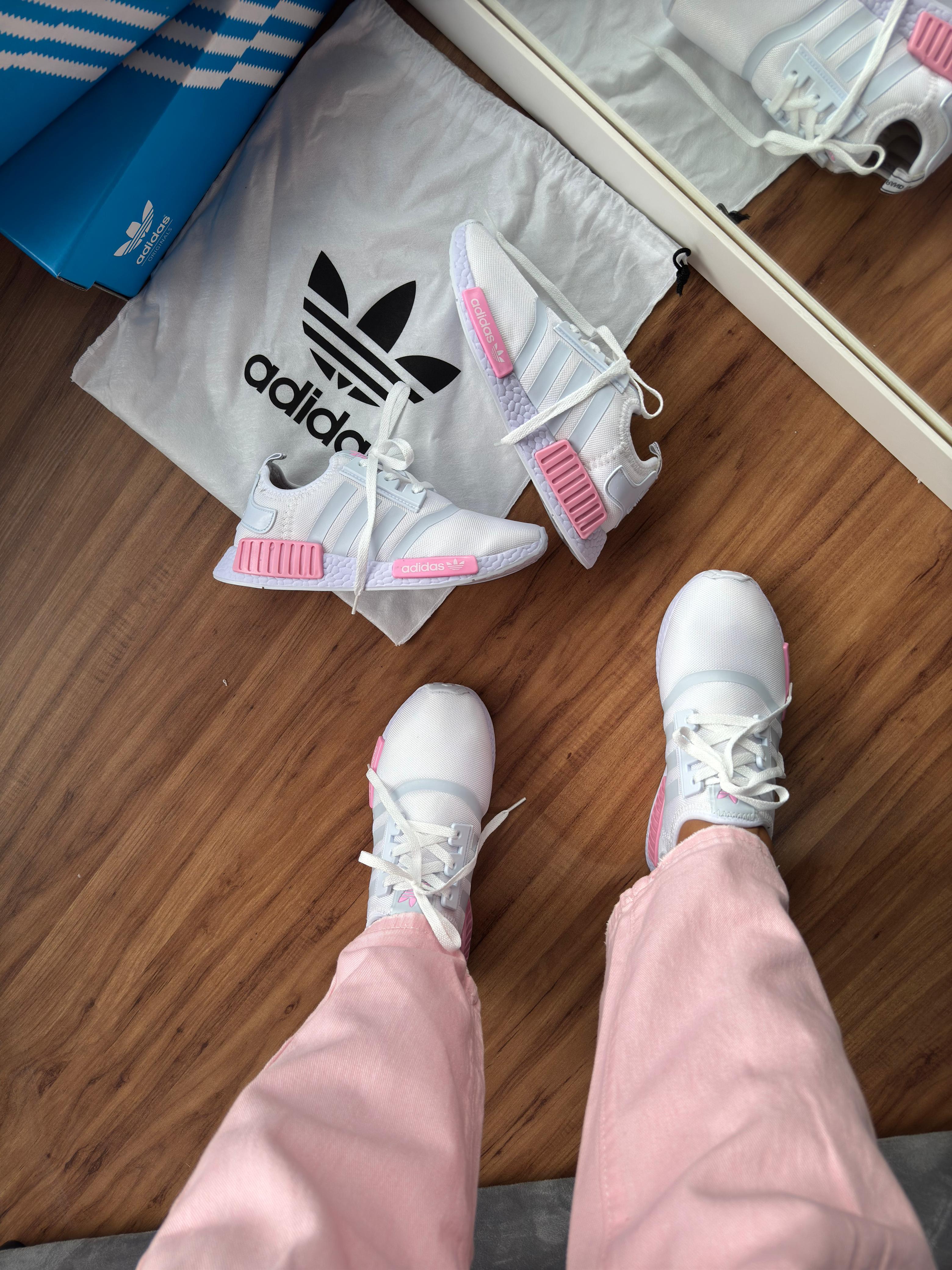 #096 Adidas NMD branco e rosa, disponível 34 ao 39 R$209,90