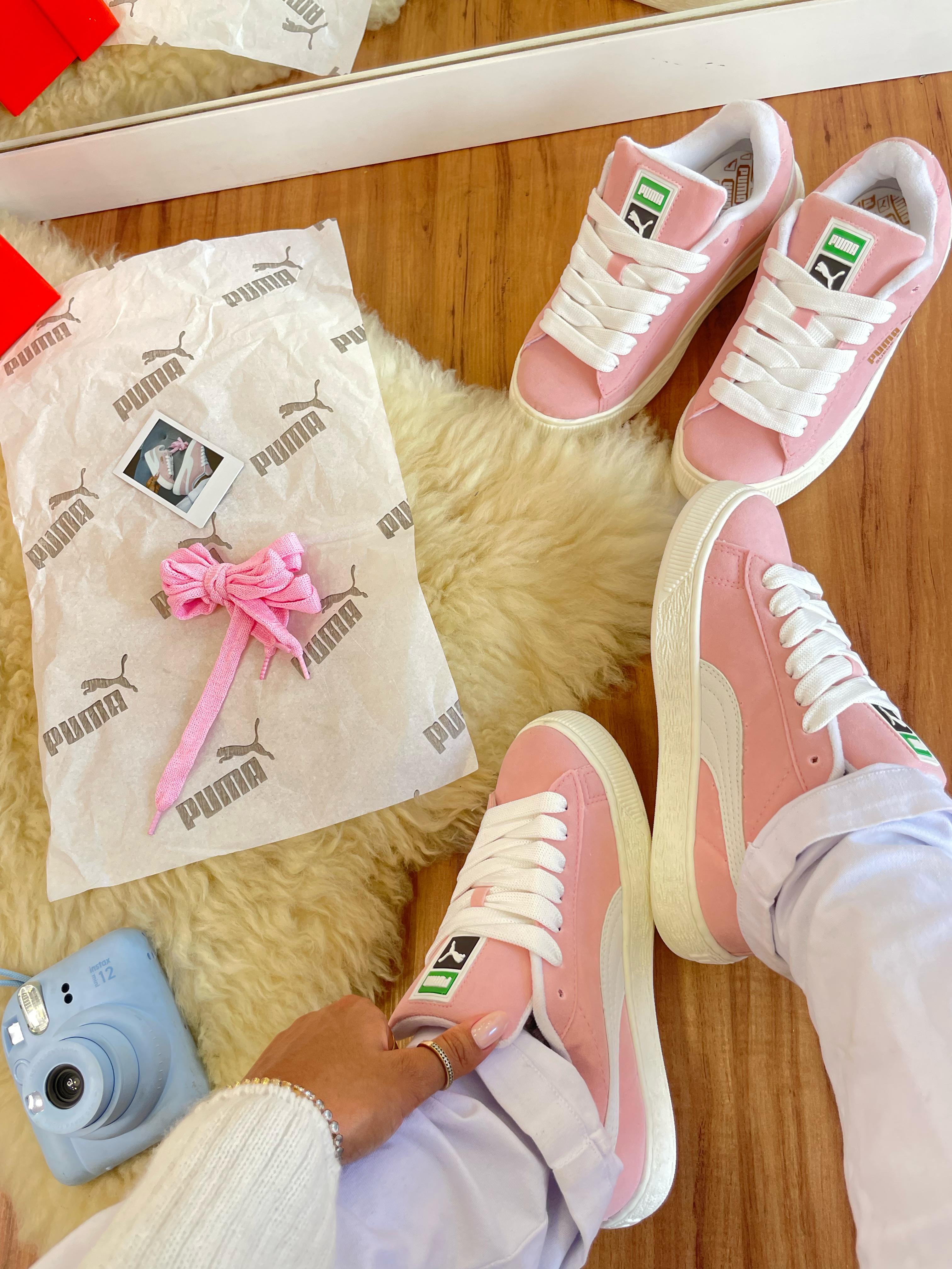 #99 Puma Suede rosa, disponível 34 ao 39 R$229,90