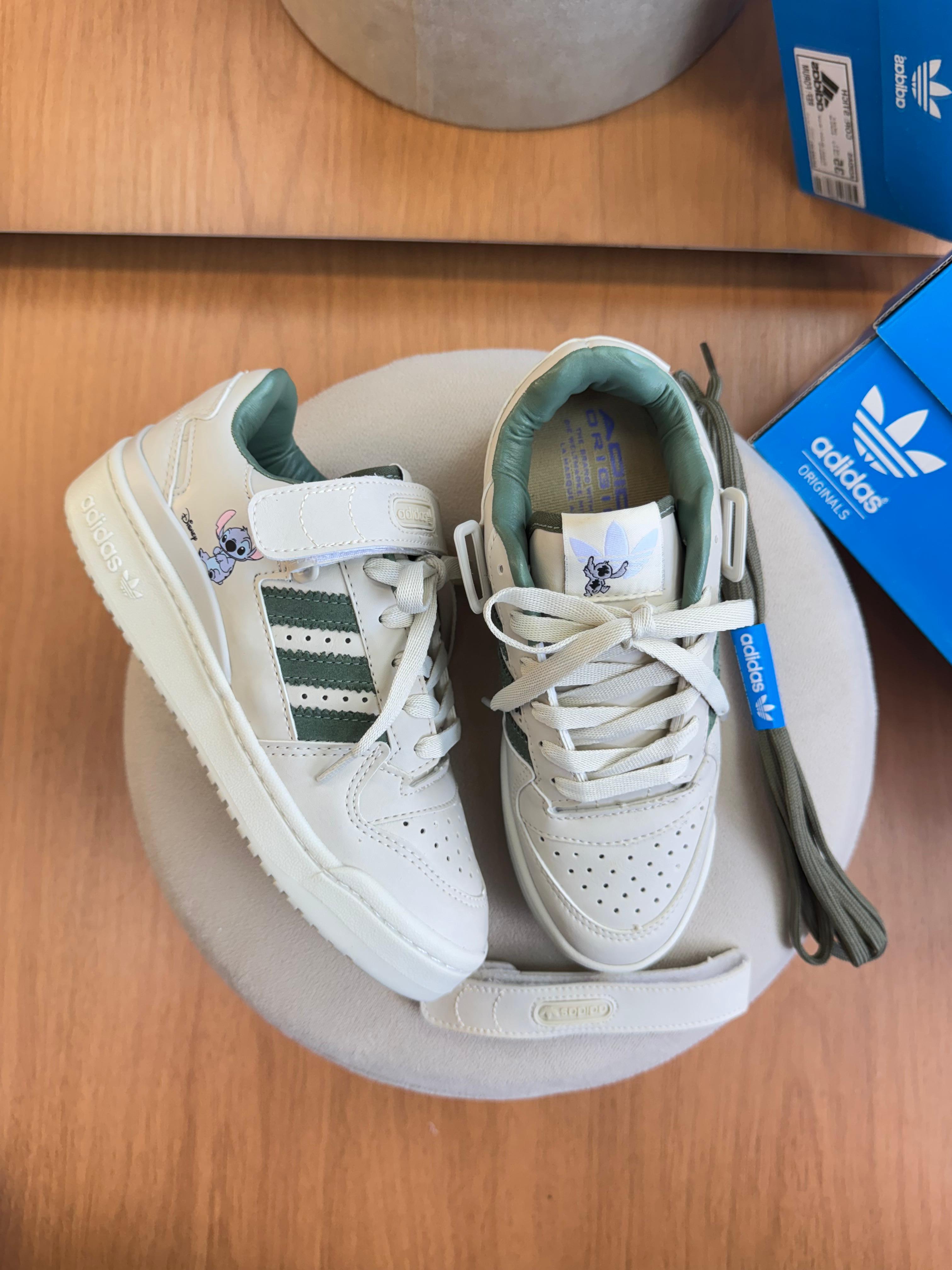 #113 Adidas Fórum Disney, velcro removível, disponível do 34 ao 39 R$269,90