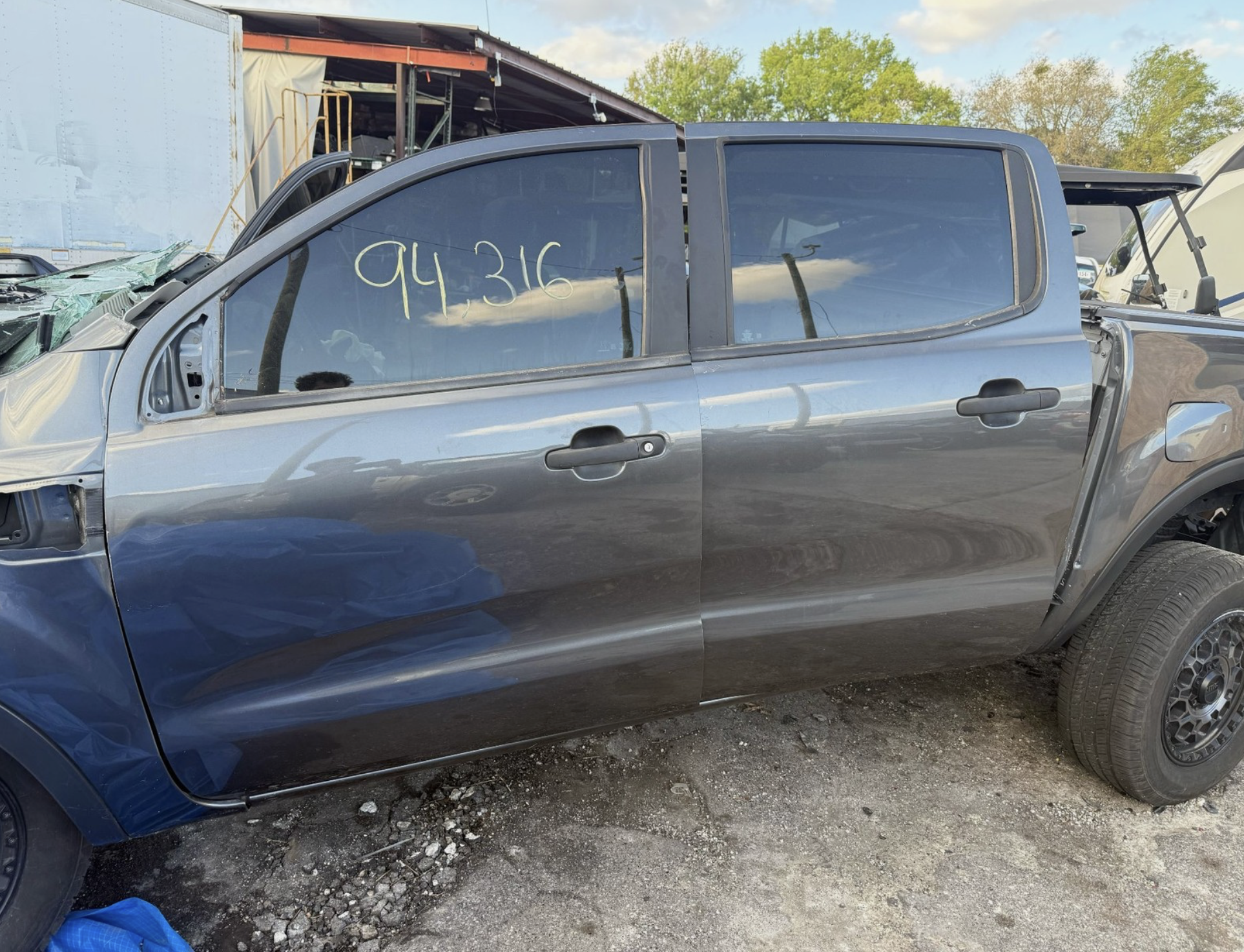 19-22 FORD RANGER OEM DRIVER LEFT FRONT DOOR OEM