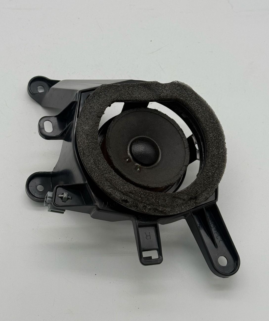 2002-2010 LEXUS SC430 PASSENGER SIDE REAR DOOR MARK LEVINSON SPEAKER ASSEMBLY