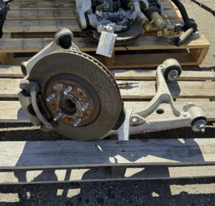 06-10 SATURN SKY FRONT PASSENGER SIDE SPINDLE KNUCKLE WHEEL HUB 15831427