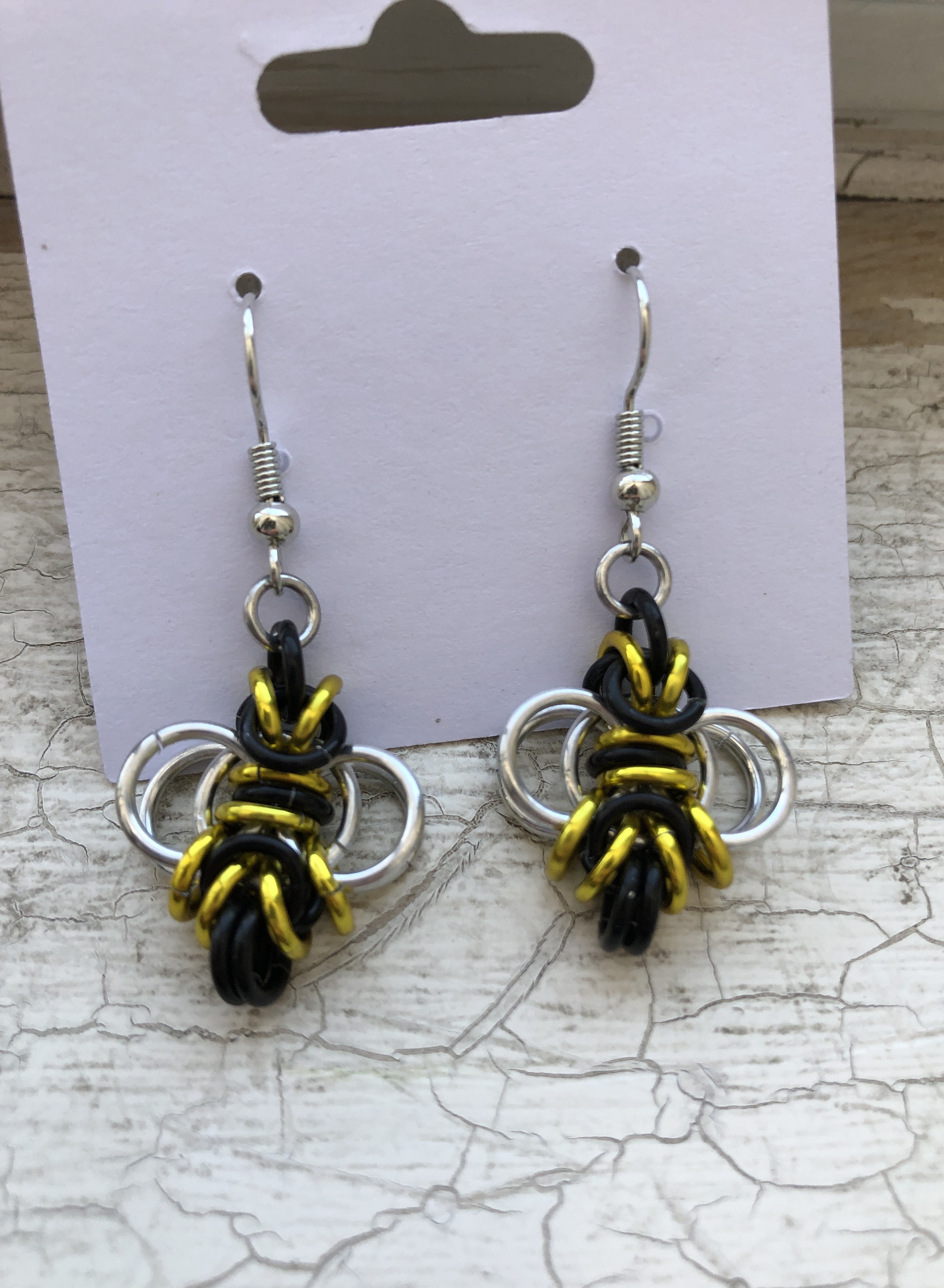 BEE-you-tiful Chainmaille Earrings!