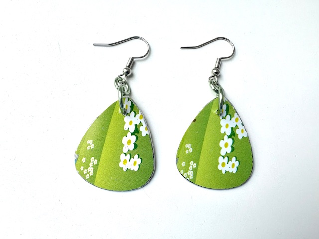 Field of Daisies Teardrop Earrings 