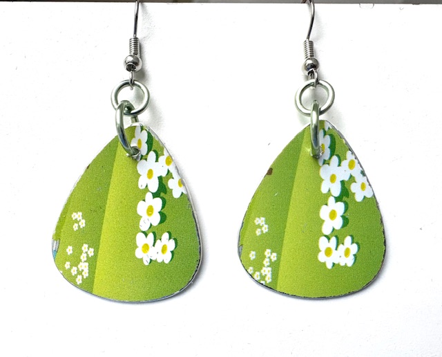 Field of Daisies Teardrop Earrings 