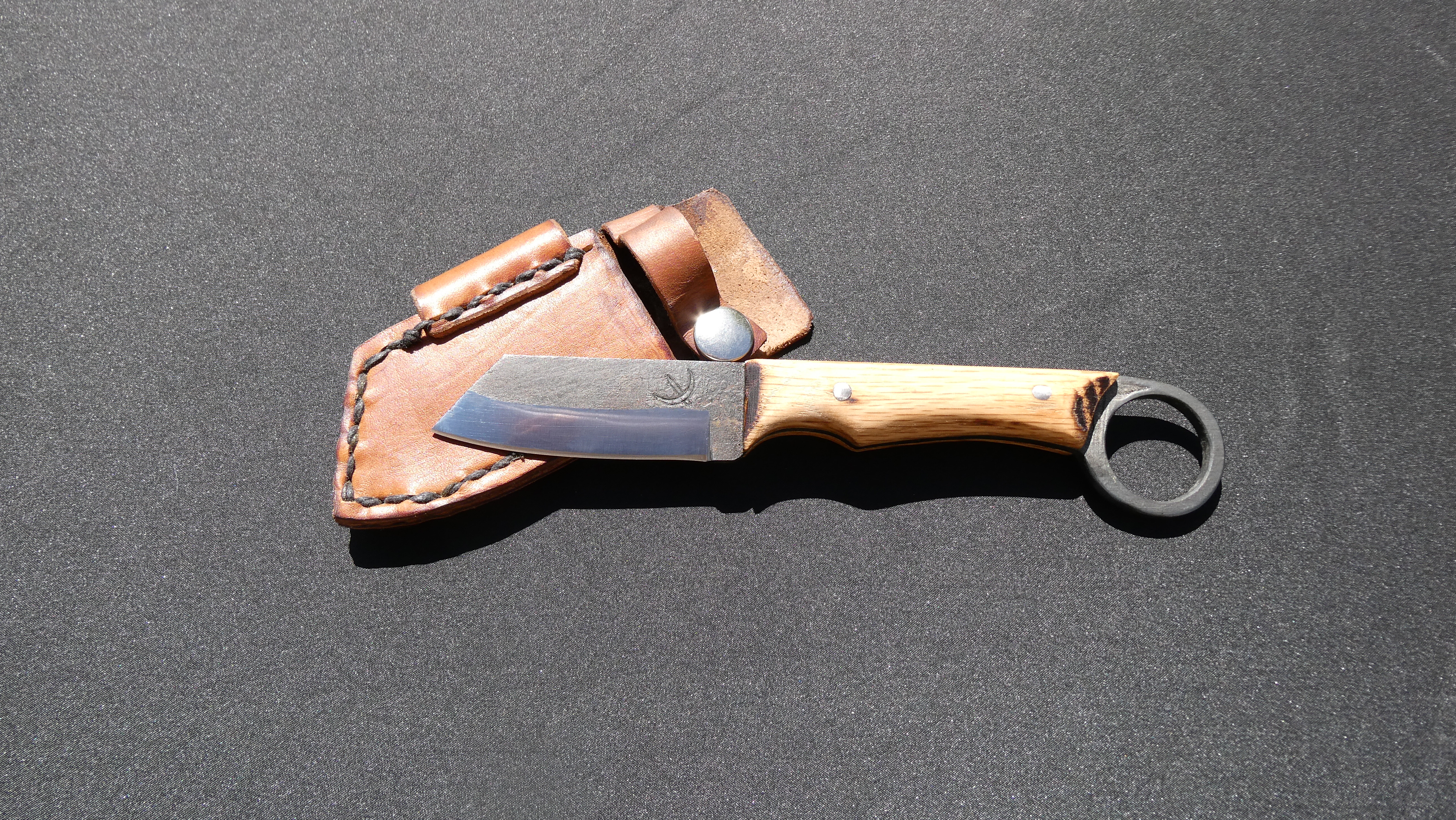 Ringed Knife
