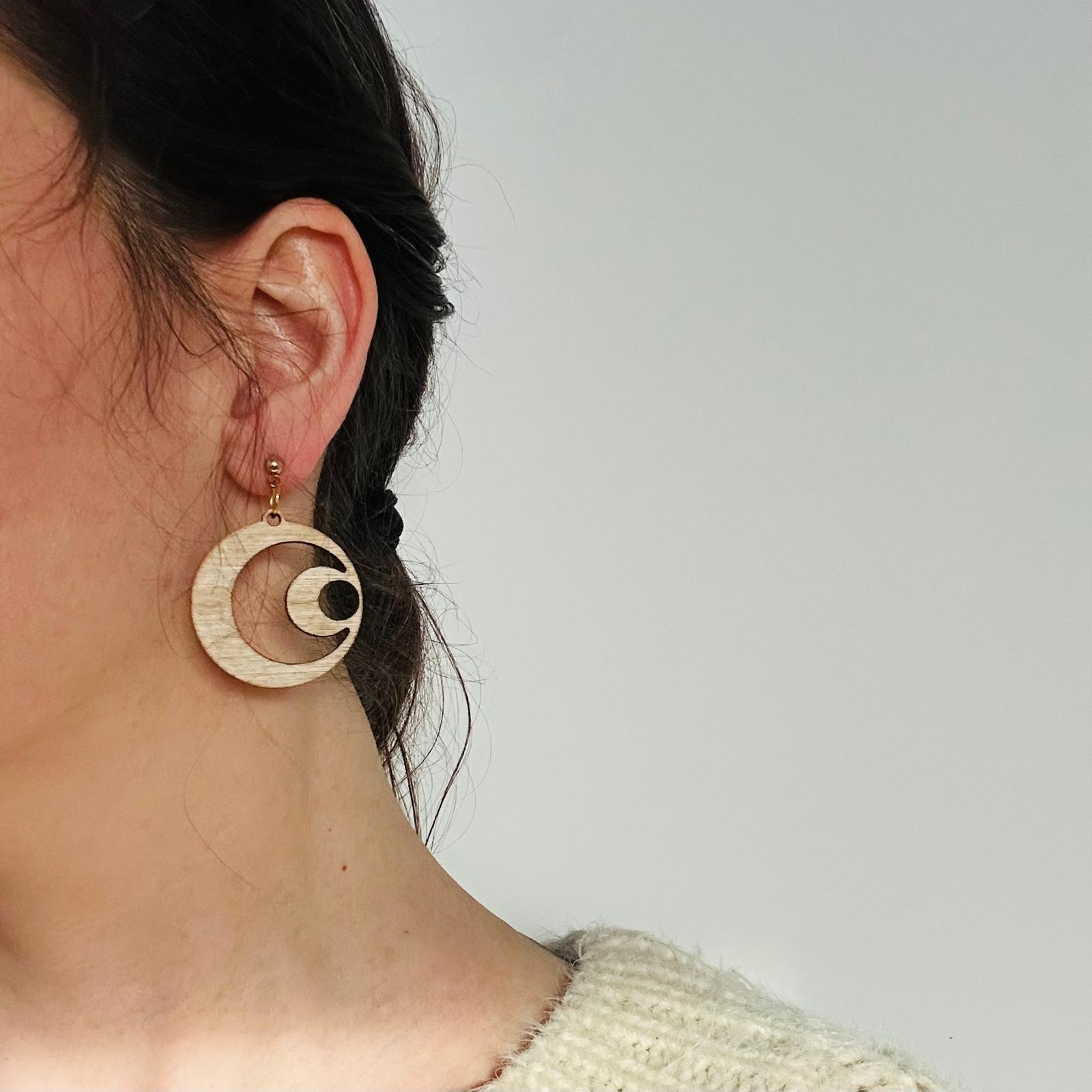 Holzohrring "Mond", natur