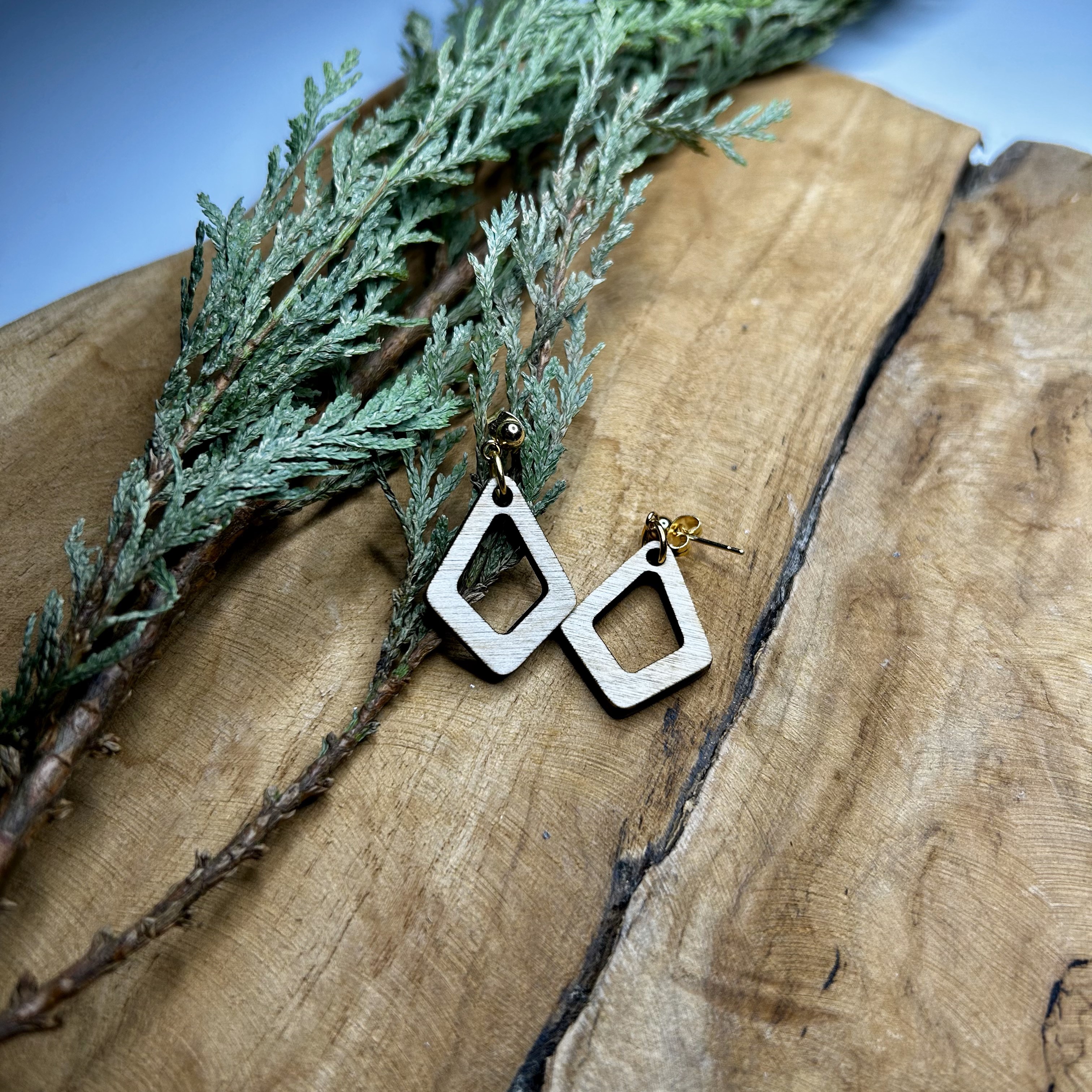 Holzohrring "Raute", natur