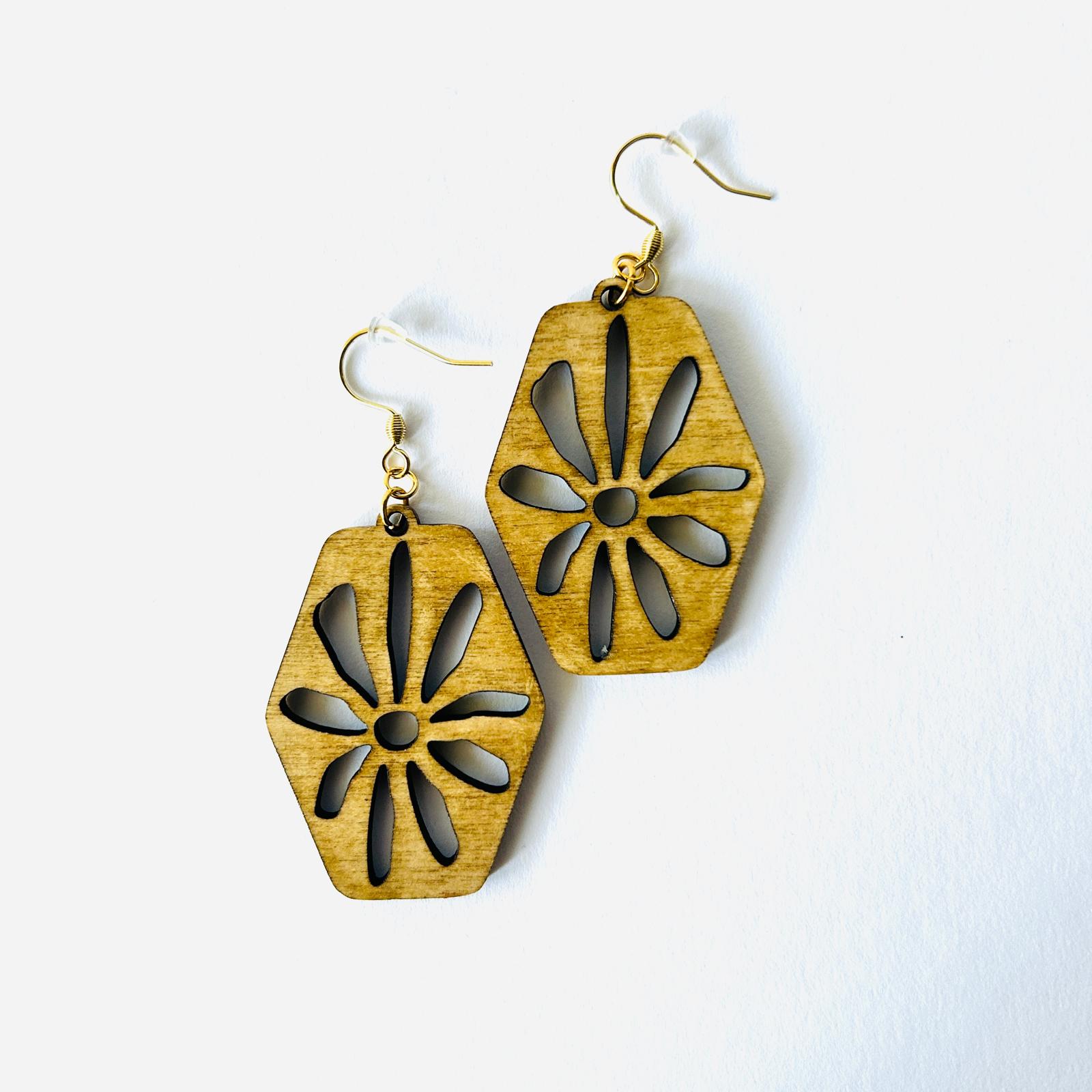 Ohrring „Petal Hex“