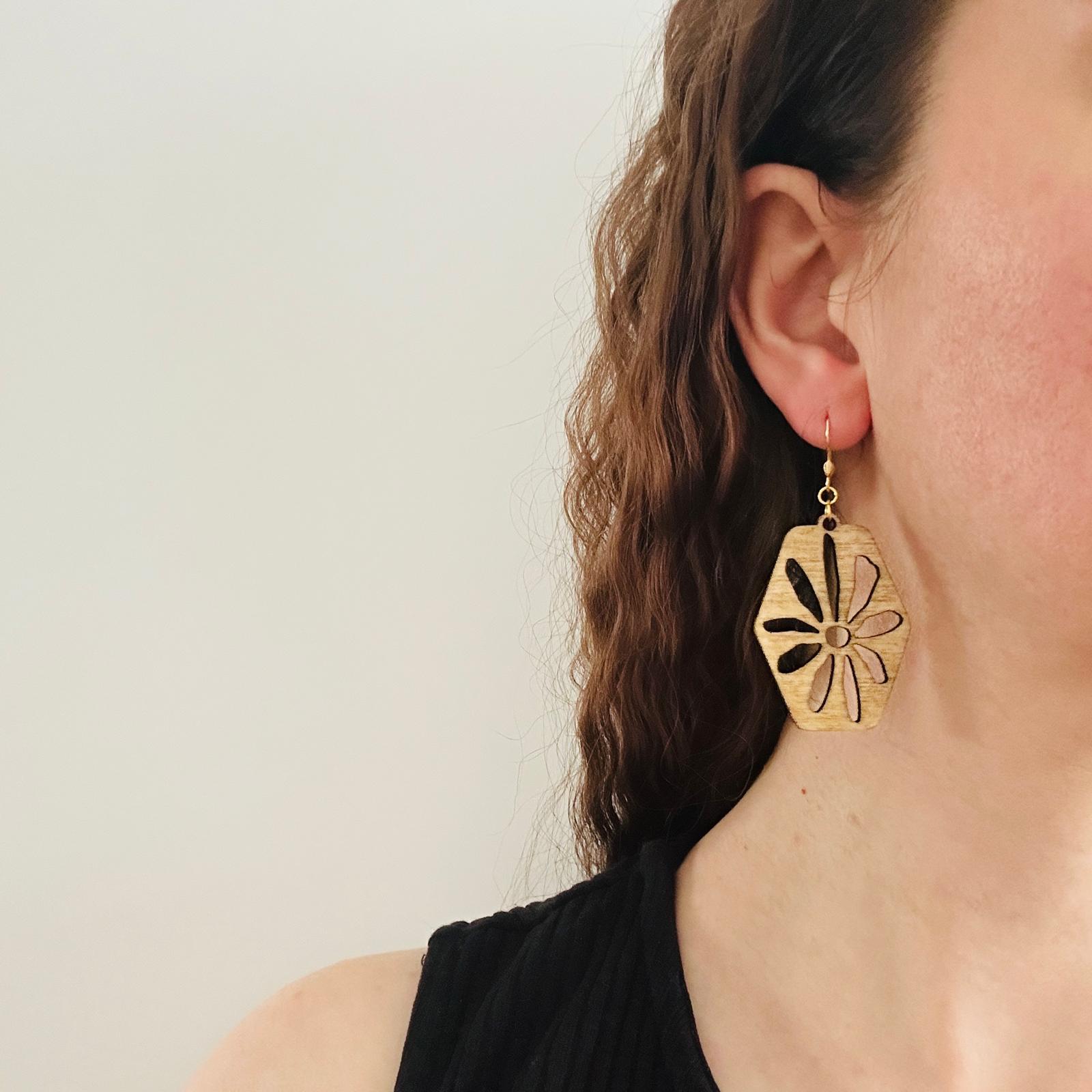 Ohrring „Petal Hex“