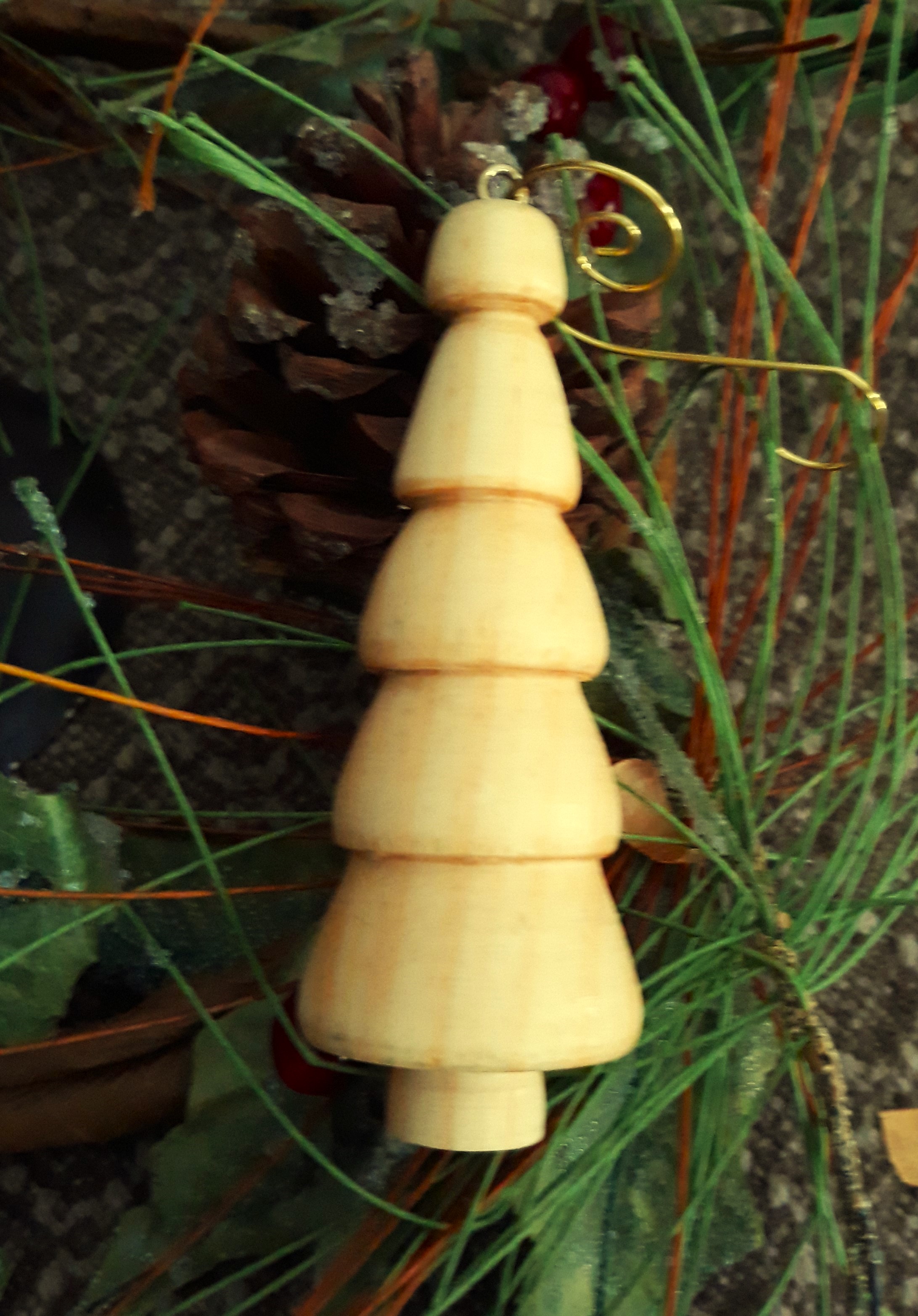 T3 Wooden Christmas Tree Ornament- Pine 