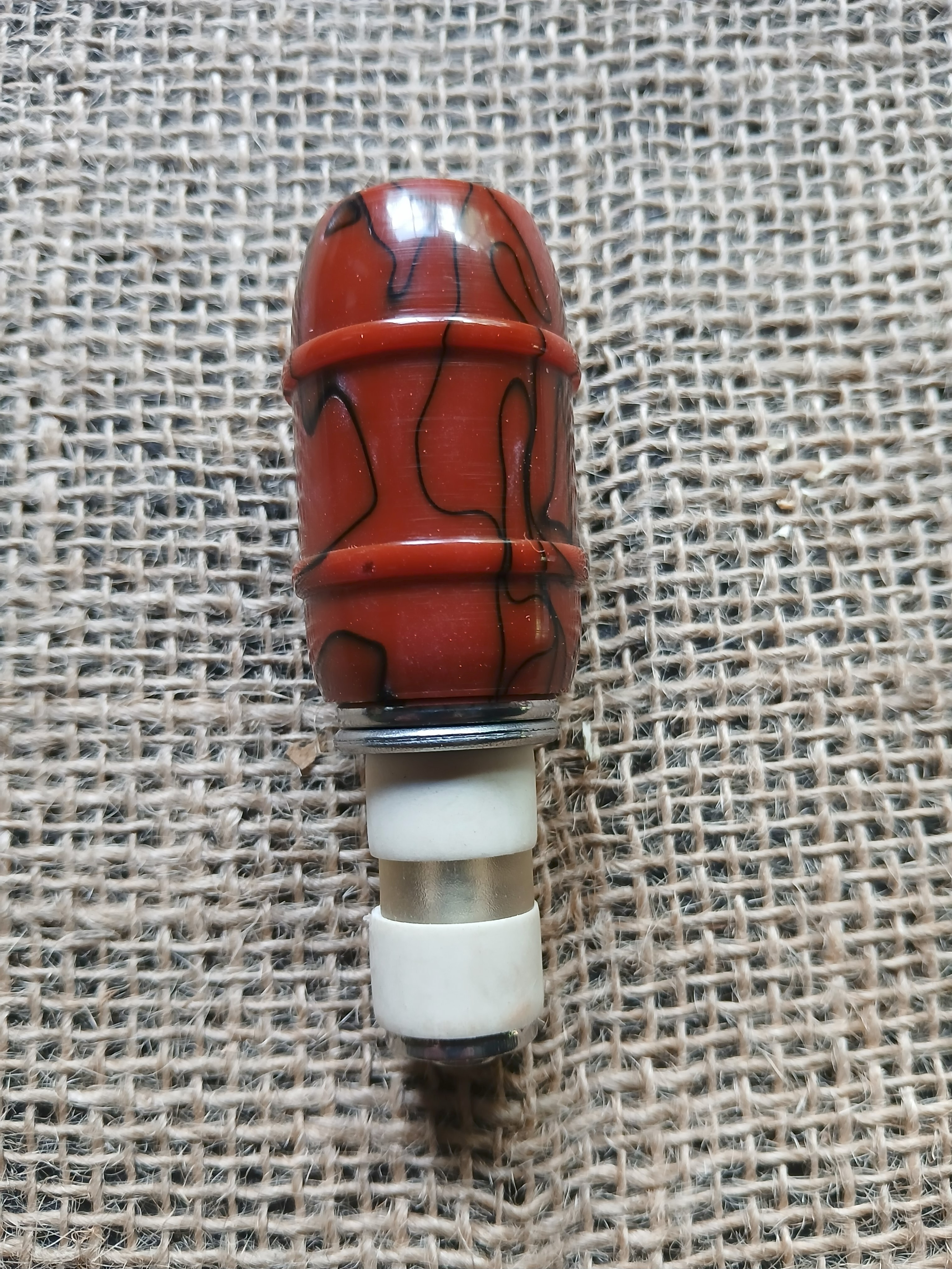 custom acrilic adjustable to bottle stopper