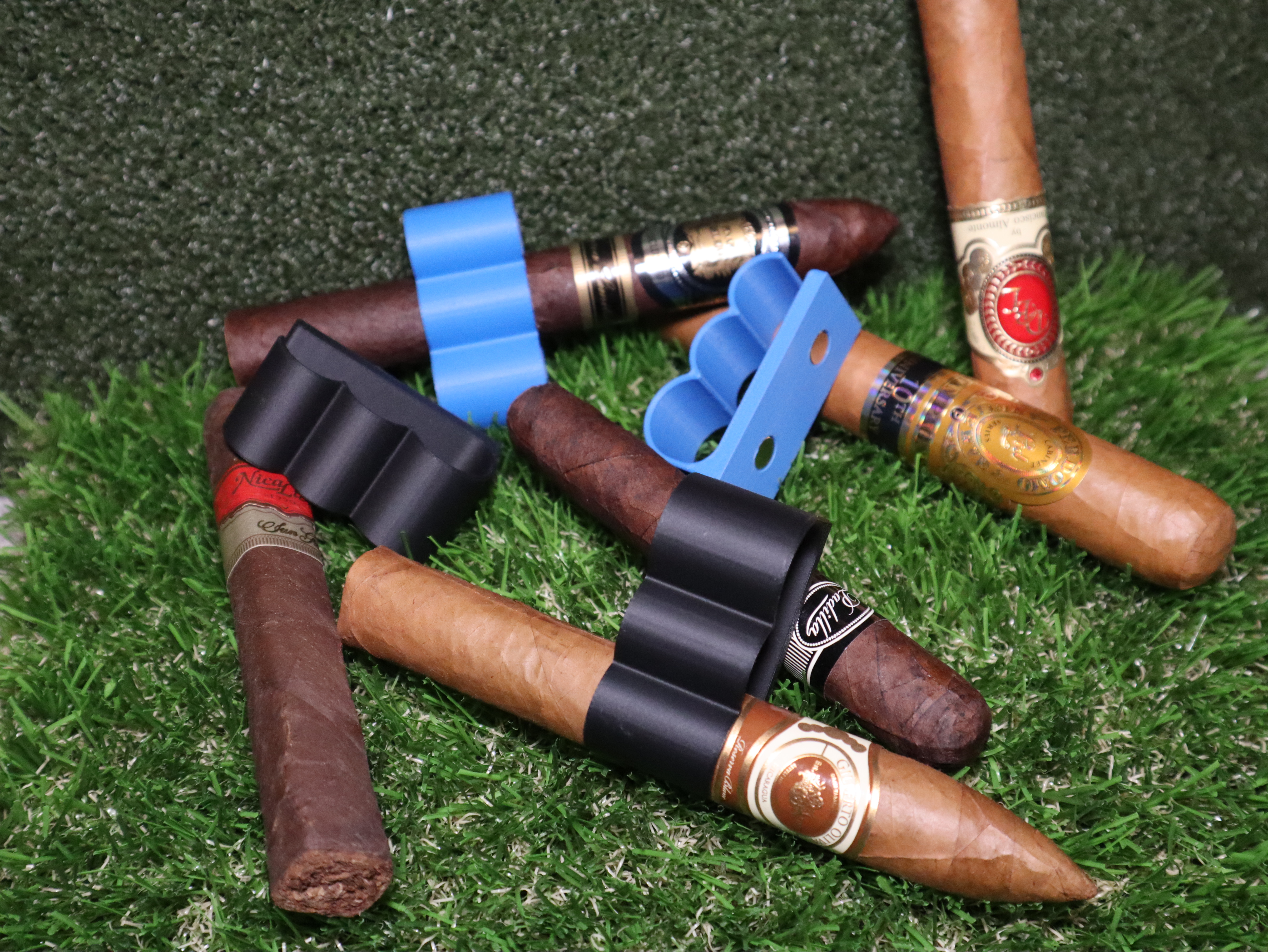 Magnetic Cigar Holder