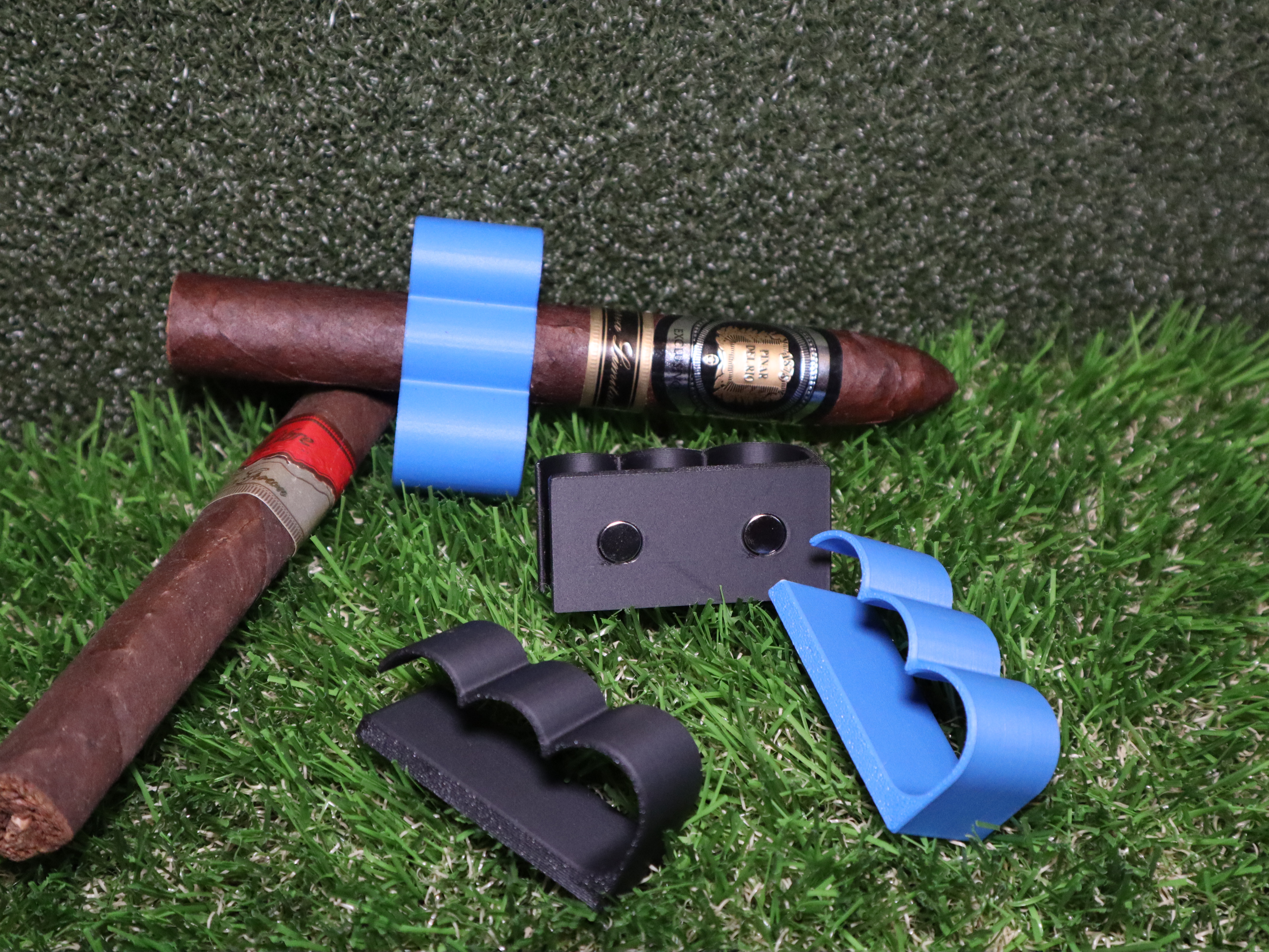 Magnetic Cigar Holder