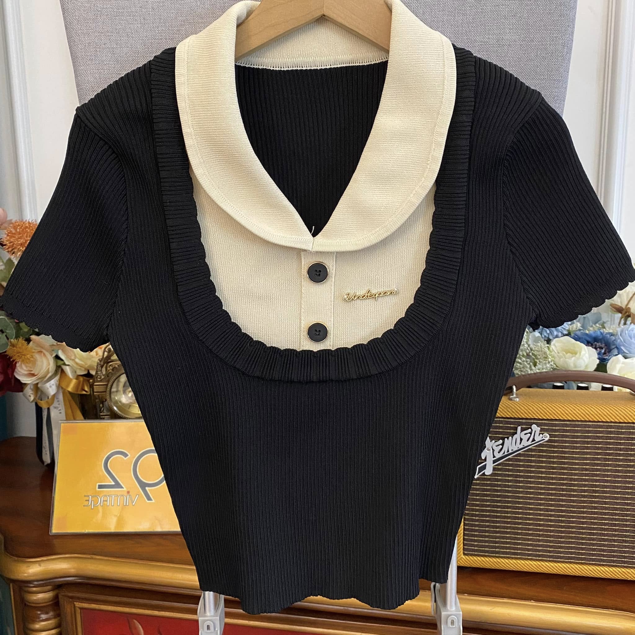 Áo Mongtoghi Nữ Cộc Tay - Có Cổ