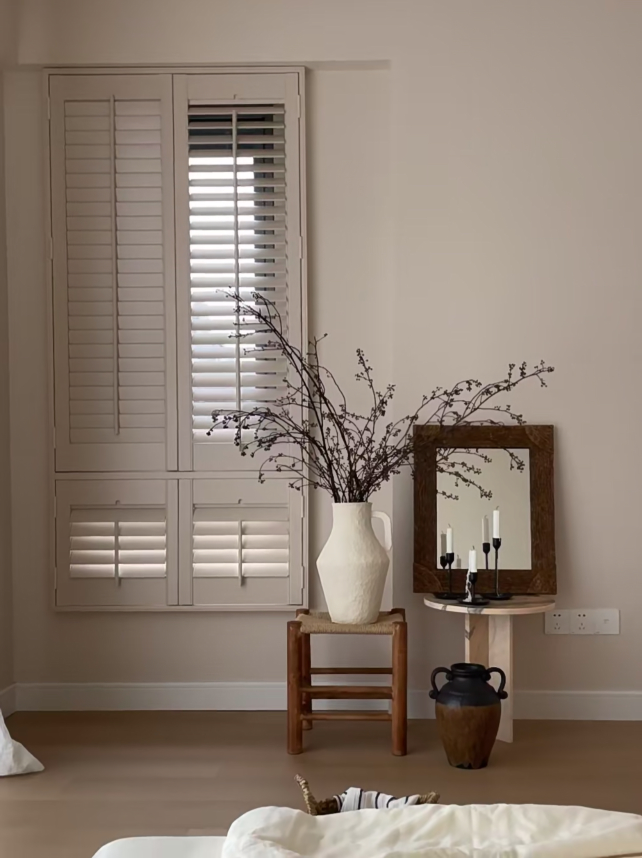 Cordless Wooden Blinds with Royal Valance, Room Darkening Horizontal Blinds, Inside Mount Window Shades for Privacy and Light Control