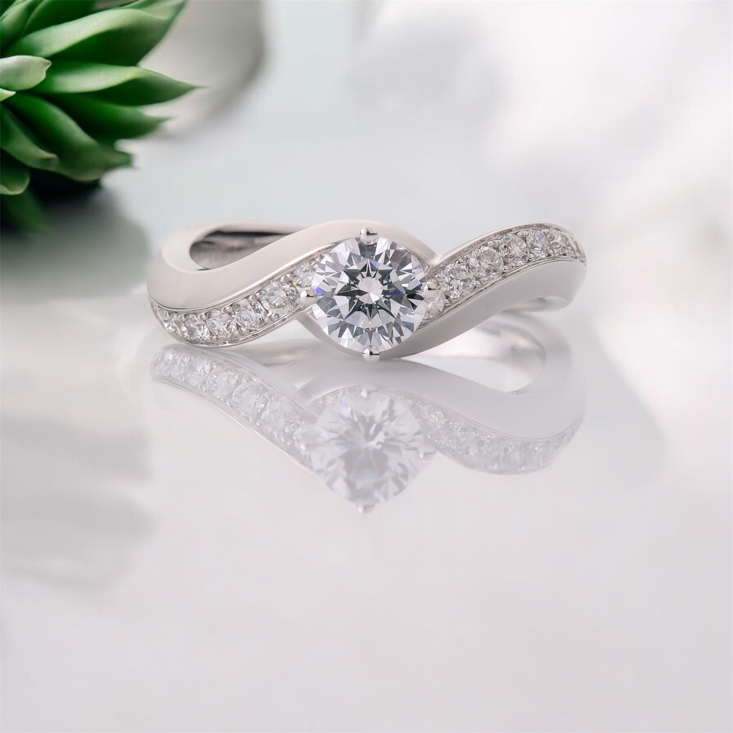 Eye catching Lab Grown Diamond Engagement Ring
